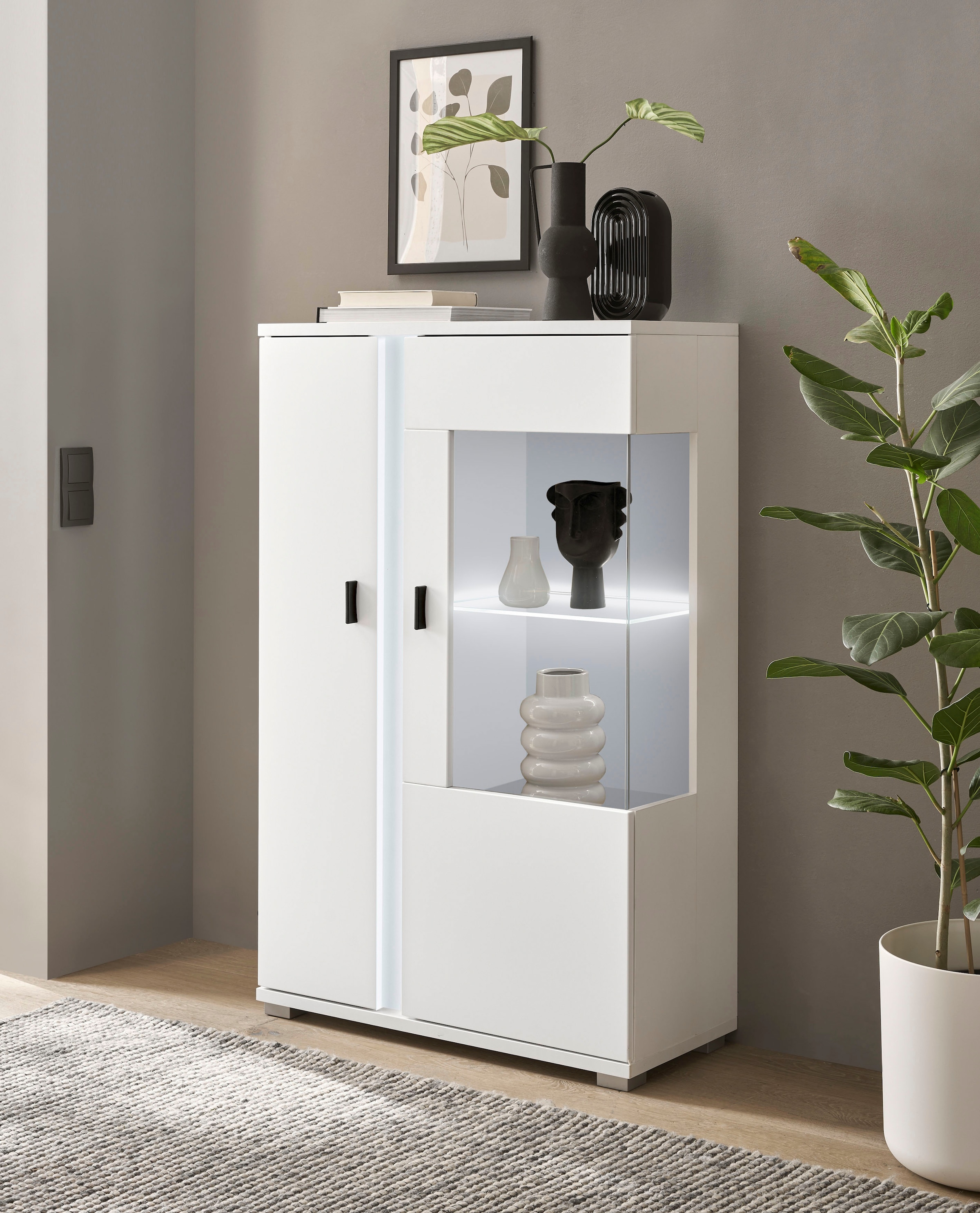 Home affaire Vitrine »LONG ISLAND, Stauraumvitrine« 1 Stk. tlg. in moderner Trendfarbe,inklusive senkrechter Beleuchtung,Breite 80 cm