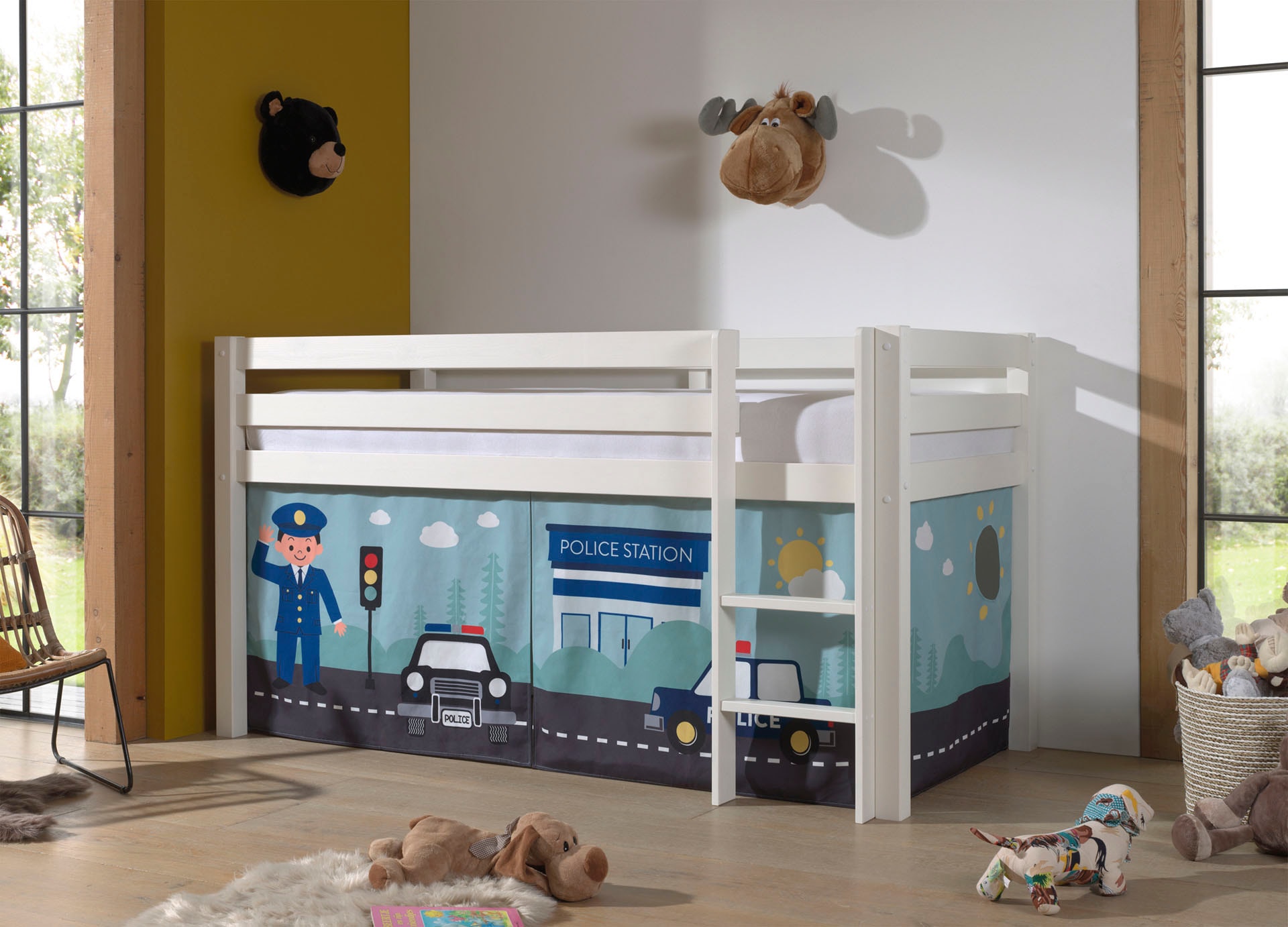 Vipack Spielbett »Pino, Kiefer massiv, mit Rolllattenrost u. Textil-Set, Made in Europe«, (B/H/T ca. 210x114x106cm, mit Leiter und Absturzschutz), verschiedene Textil Dessins, 3 Gestellfarben zur Wahl