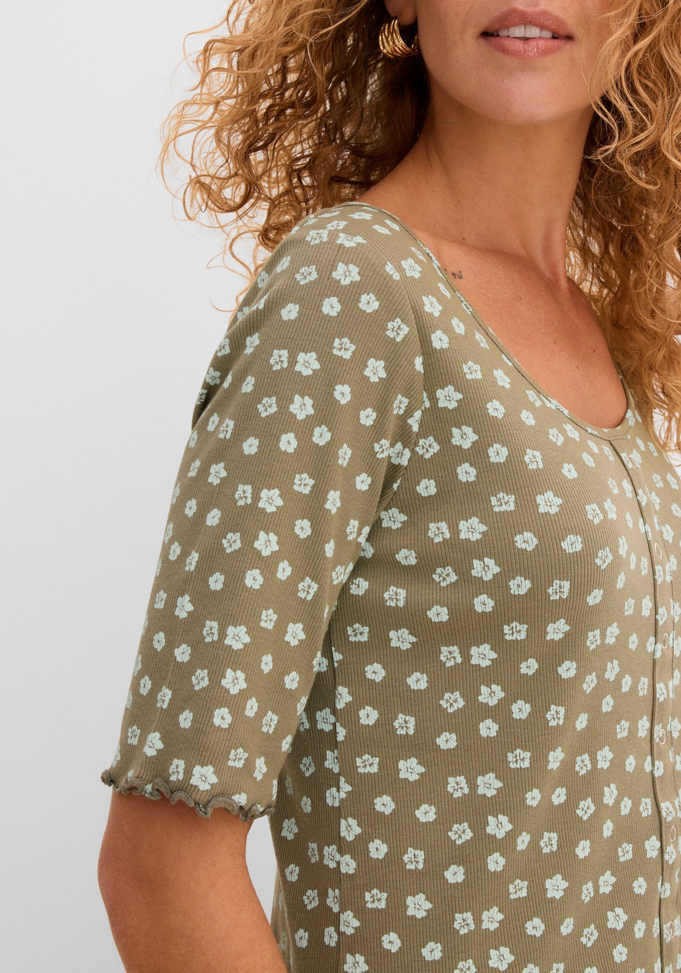 bonprix T-Shirt »Ripp-Shirt mit Blumendruck, Halbarm« bequeme Passform, Halbarm-Design, mit Blumendruck, aus Baumwolle