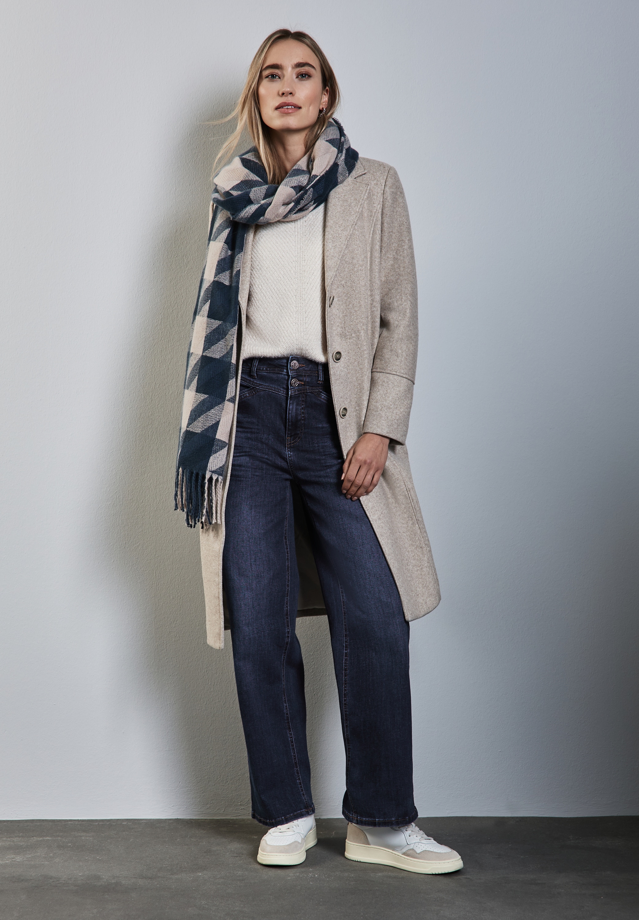 STREET ONE Loose-fit-Jeans, mit Taschen
