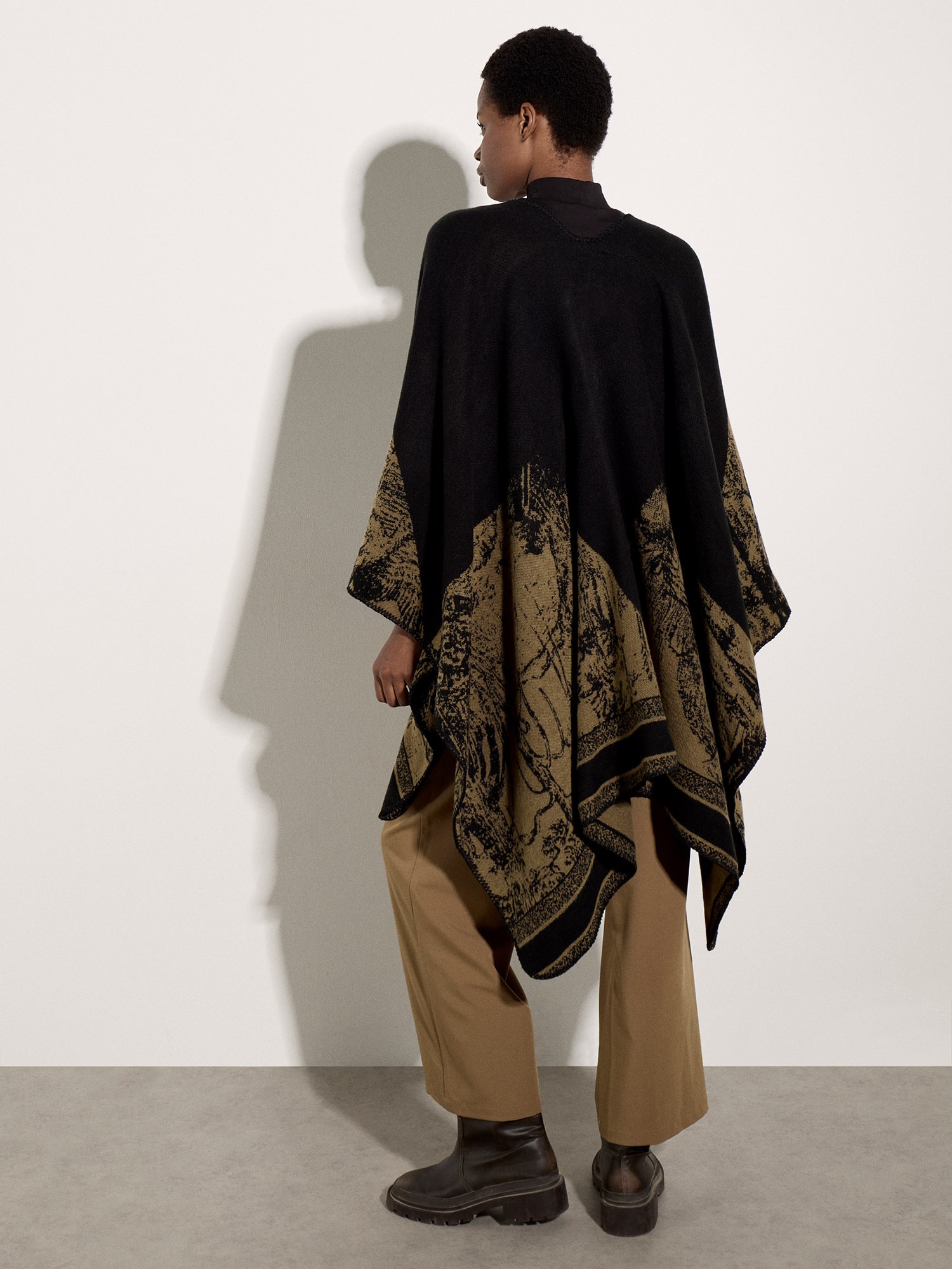 Apricot Strickcape »Cape« mit abstraktem Muster