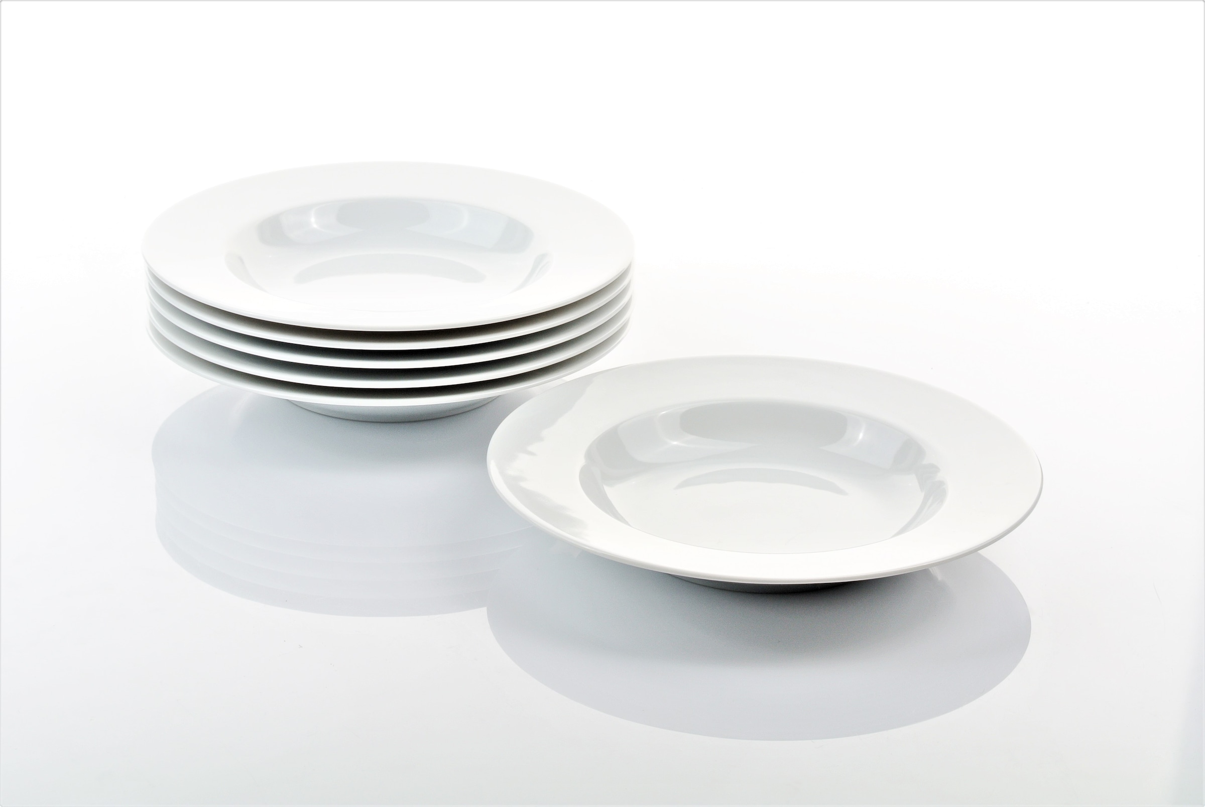 Retsch Arzberg Suppenteller »HEIKE WEISS, Teller 23 cm, Set 6-tlg für 6 Personen, rund, Porzellan« für den großen Hunger – 6 tiefe Teller in der größeren Ausführung