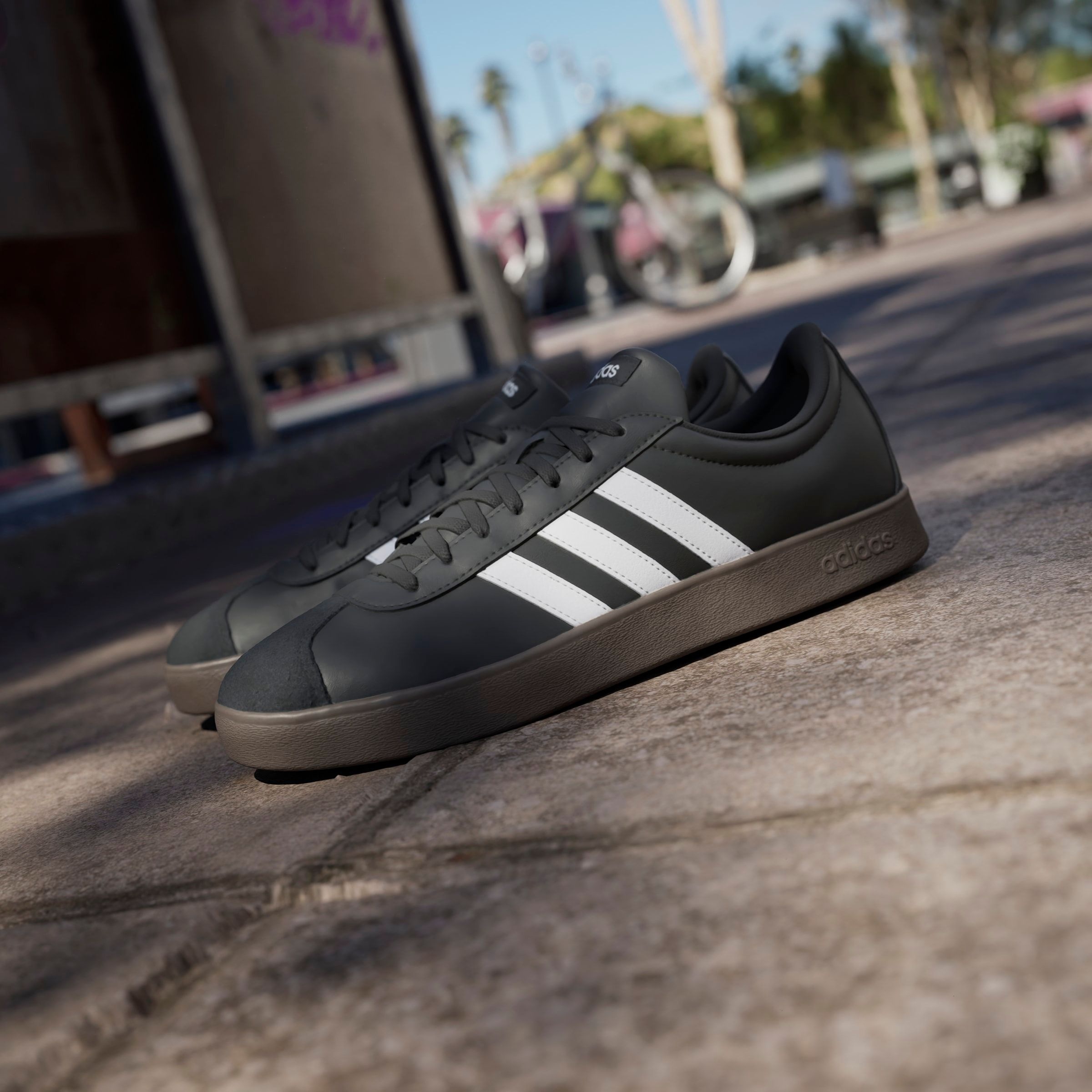 adidas Sportswear Sneaker »VL COURT BASE«, Design auf den Spuren des adidas Samba