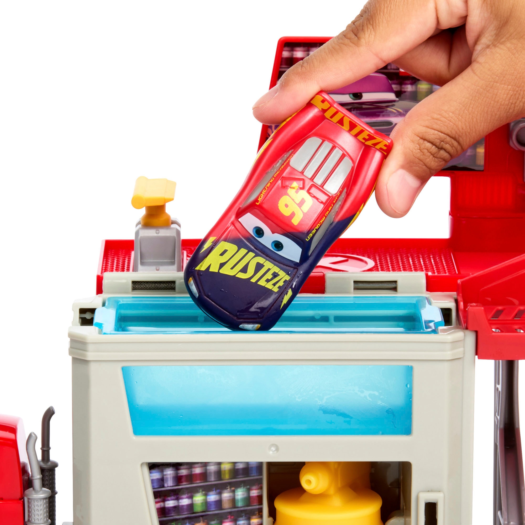 Mattel® Spielzeug-LKW »Disney und Pixar Cars, Lackiererei Mack mit 1 Spielzeugauto«