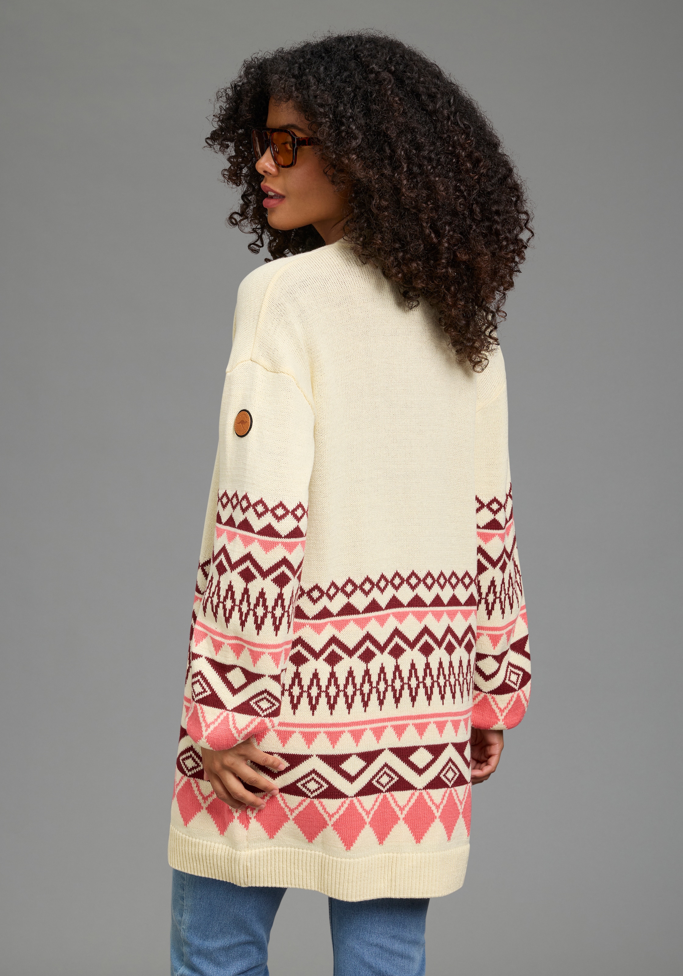KangaROOS Longstrickjacke lang geschnitten, ohne Verschluss, figurumspielende Passform
