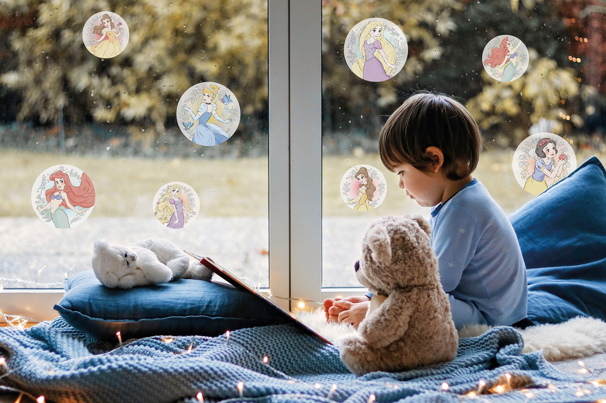 Komar Fensterbild »Princess Kindness« Fenstersticker, selbsthaftend