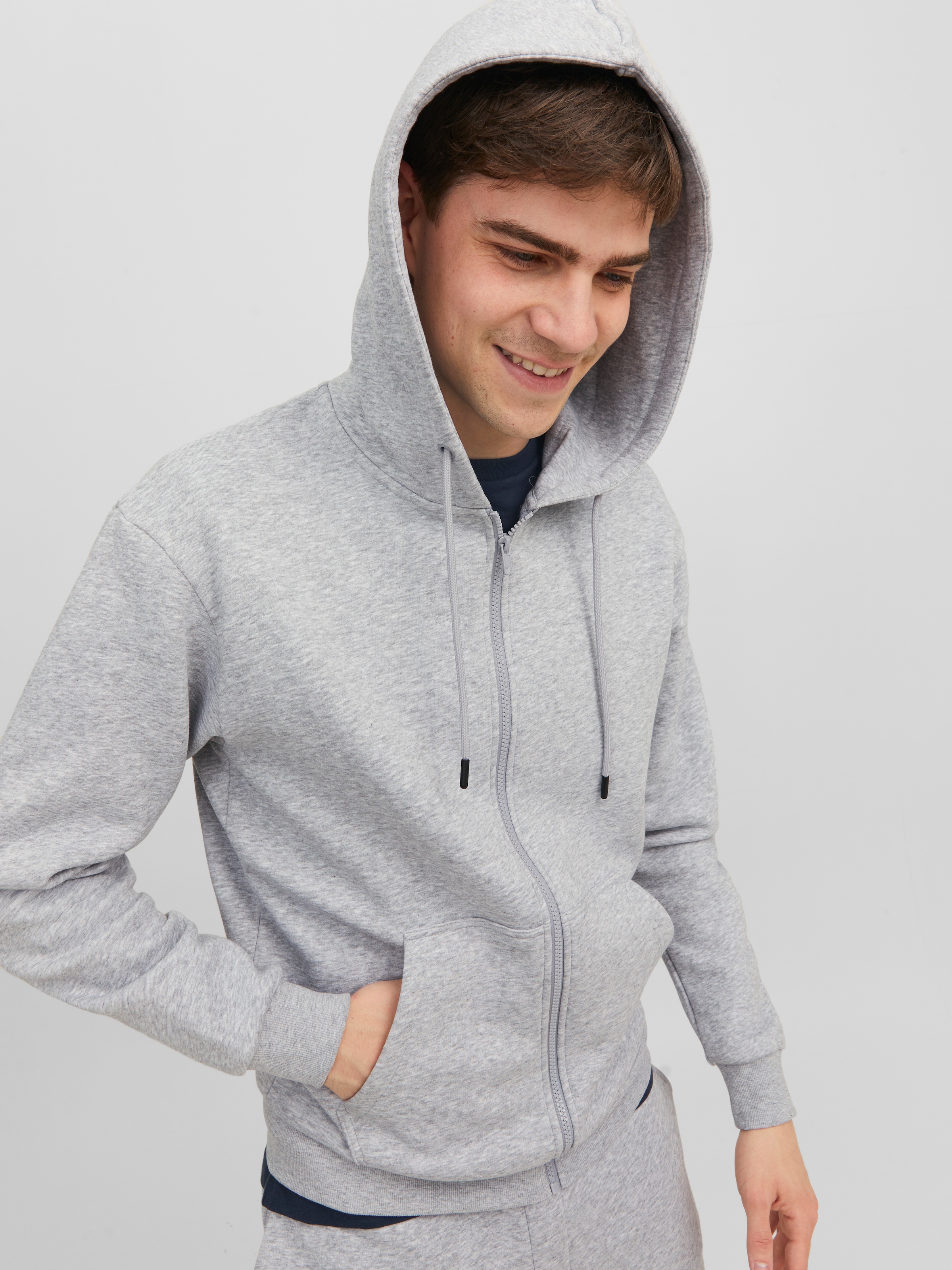 Jack & Jones Kapuzensweatjacke »JJEBRADLEY mit Kapuze, ideal für kalte Jahreszeit« Materialmix, relaxed fit