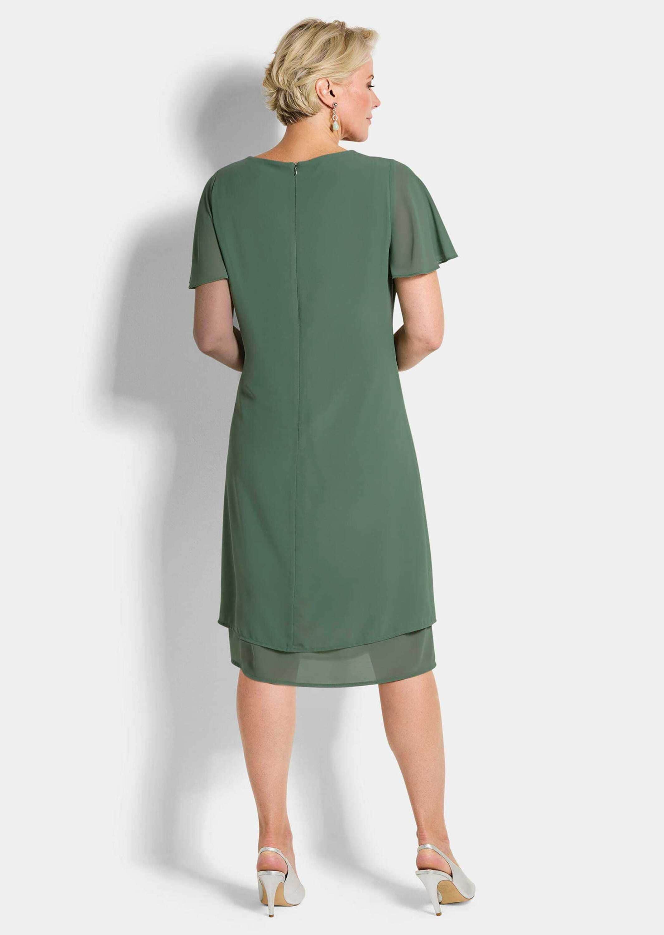 GOLDNER Sommerkleid »Kurzgröße Elegantes Chiffon-Kleid mit Brosche«