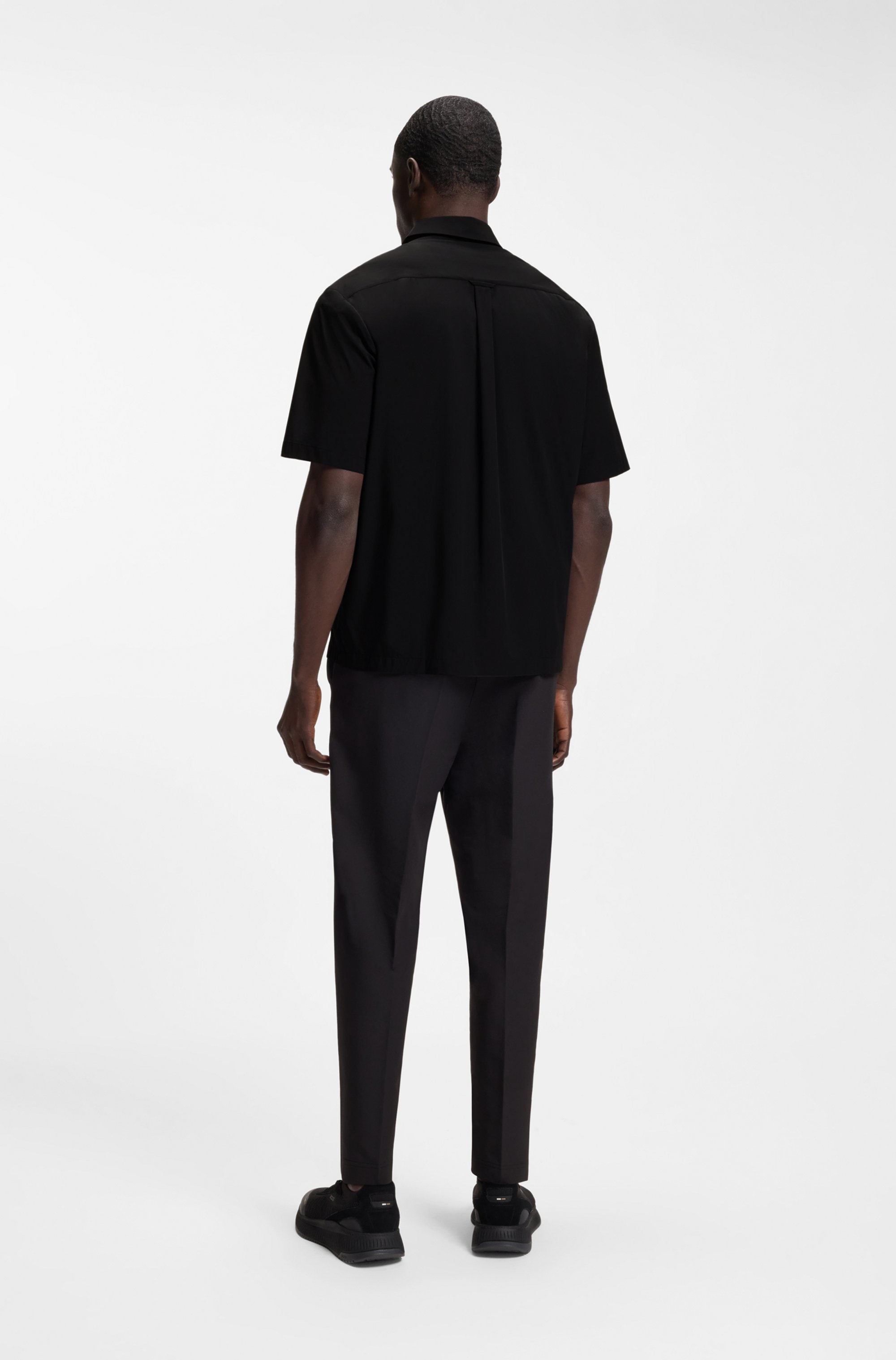 BOSS GREEN Kurzarmhemd Kentkragen, Druckknöpfe, Relaxed Fit