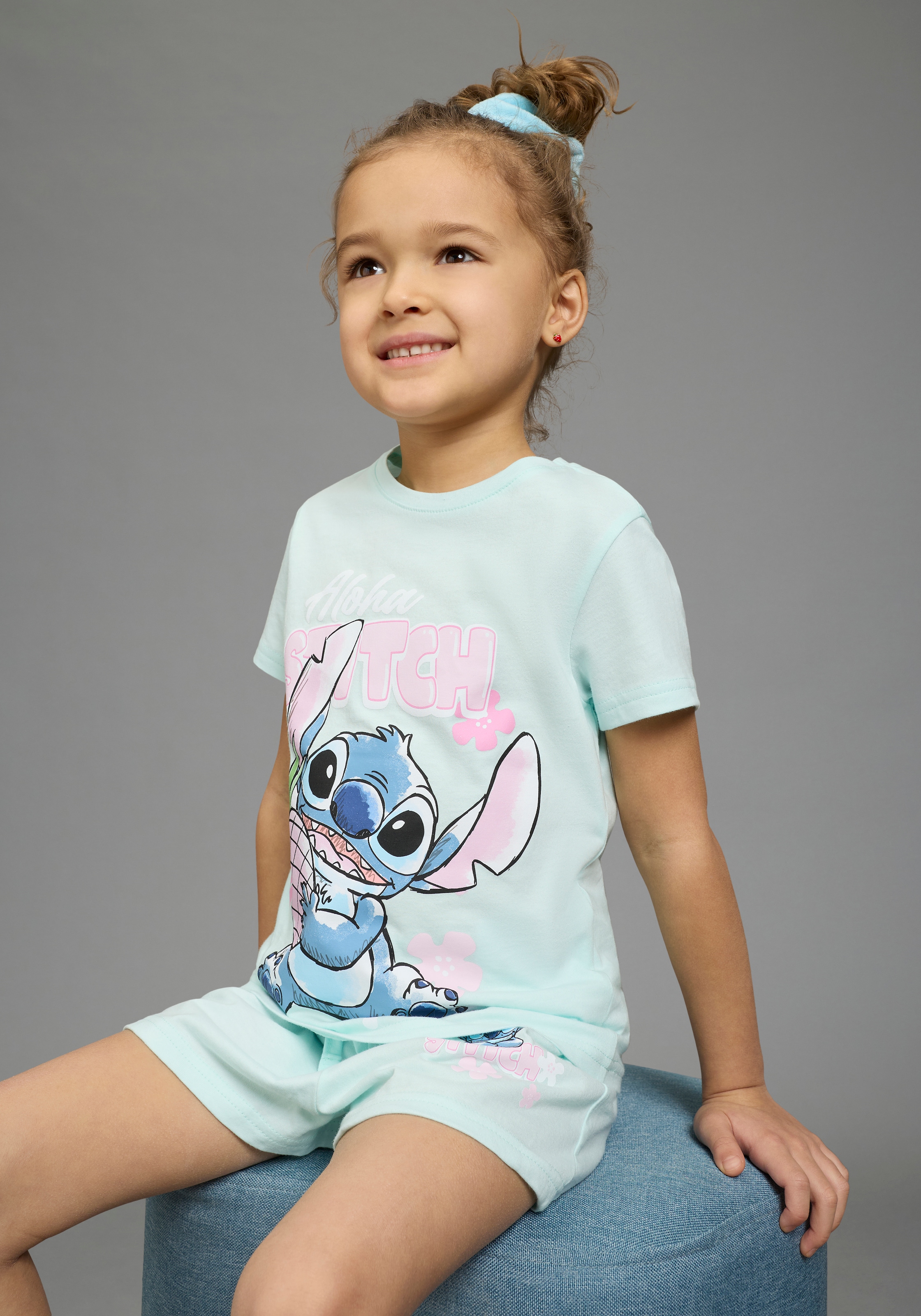 KIDSWORLD Shirt & Shorts »STITCH 2tlg. Set von Disney« Set, 2 tlg. verschiedene Größen, bedrucktes Design, aus Baumwolle