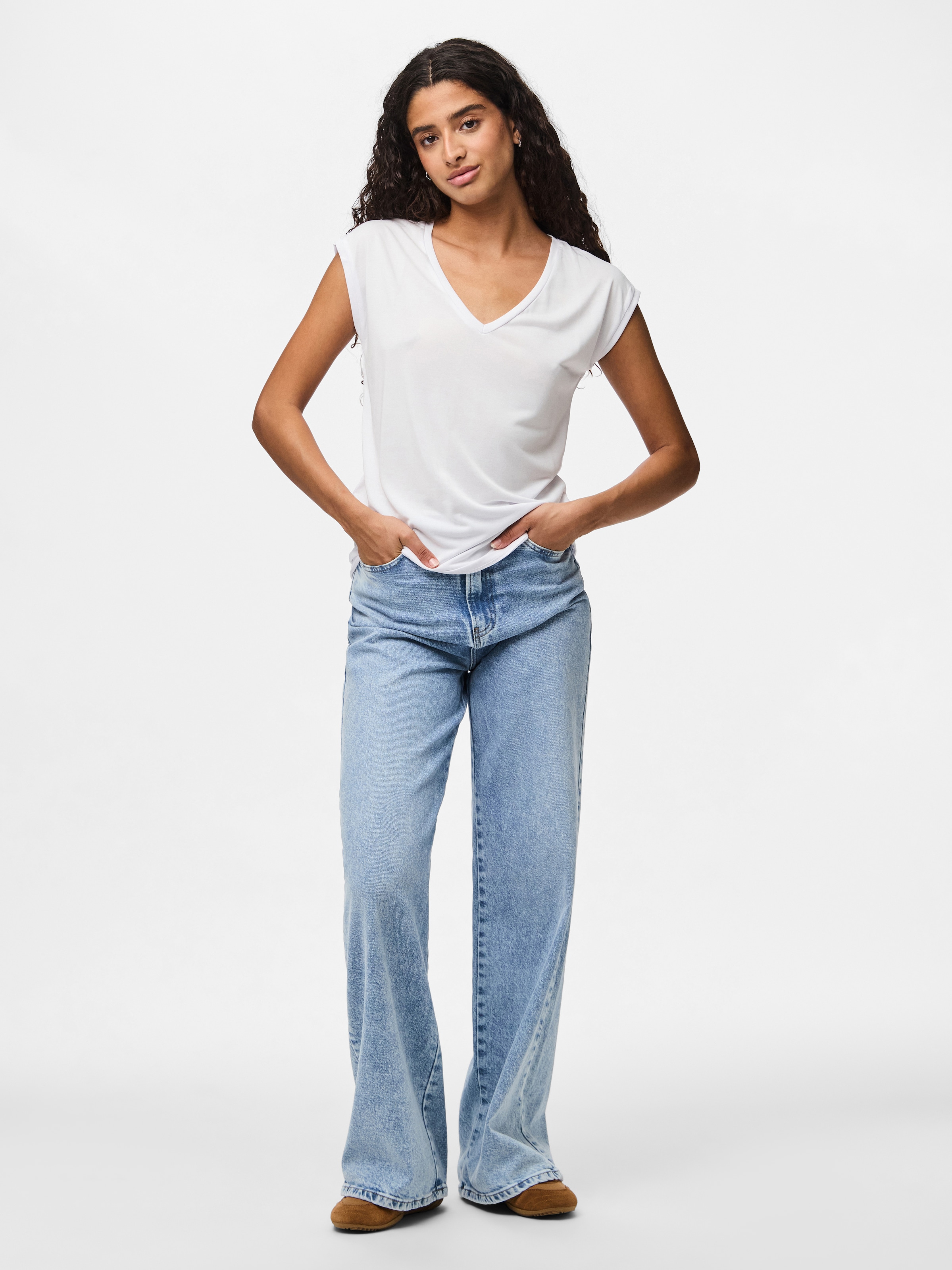 pieces Kurzarmshirt »PCKAMALA TEE NOOS BC« Materialmix, regular fit