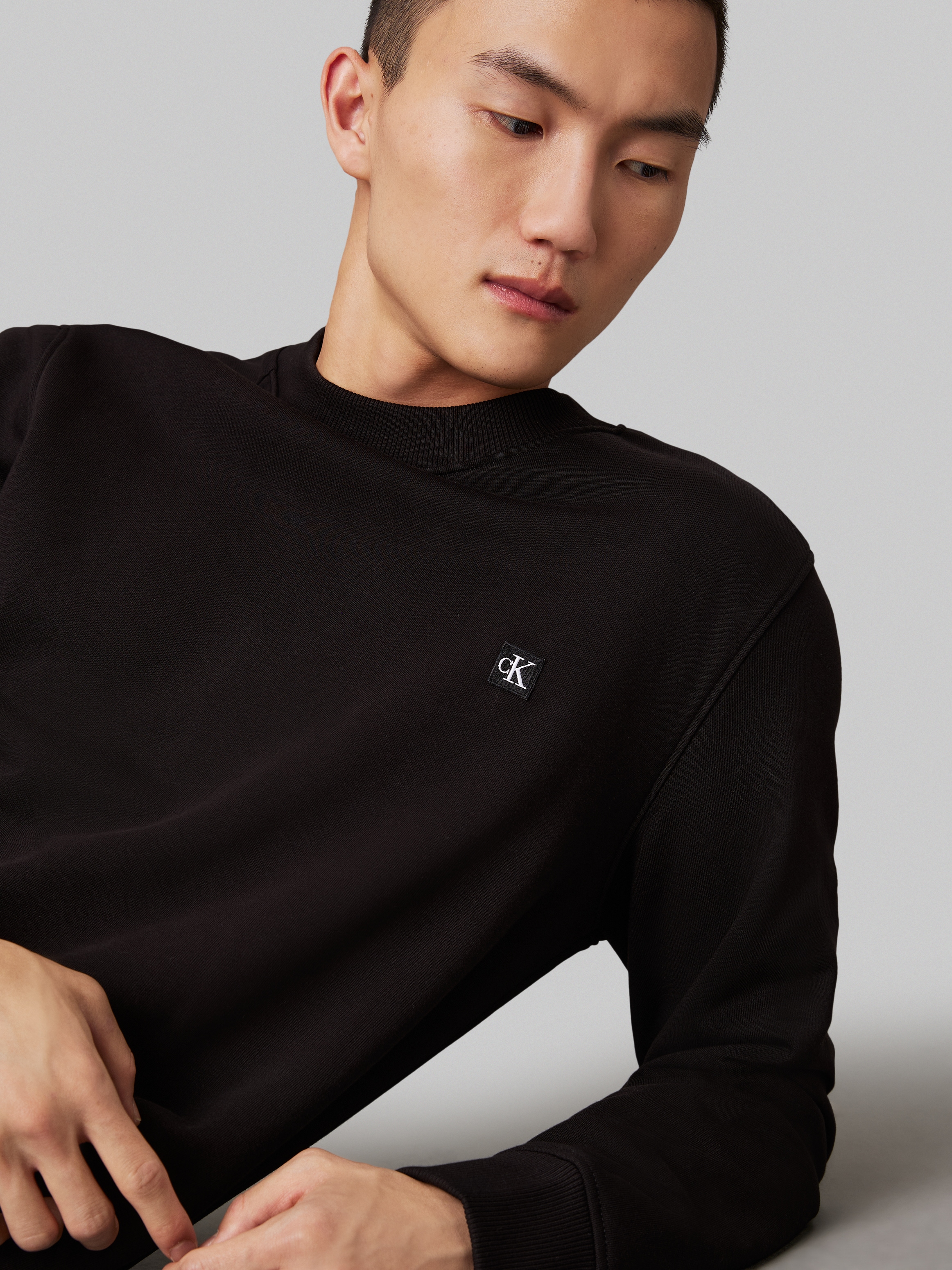 Calvin Klein Jeans Sweatshirt »CK EMBRO BADGE CREW NECK«, mit Logo-Stickerei