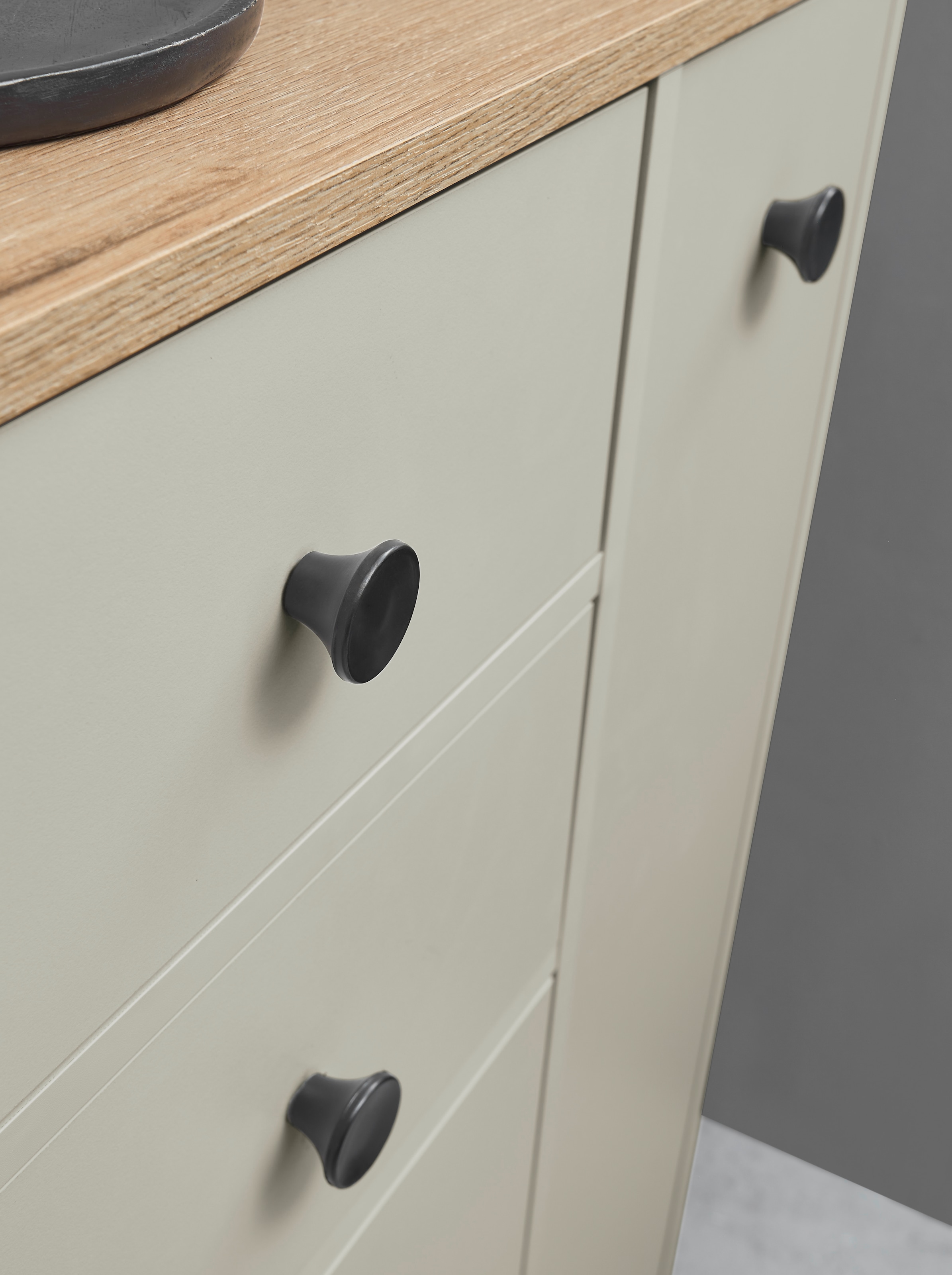 BASIC by Balculina Hochschrank »Linea« 1 Stk. tlg. Breite 60cm, U-Profil Füße, Unterflurauszug