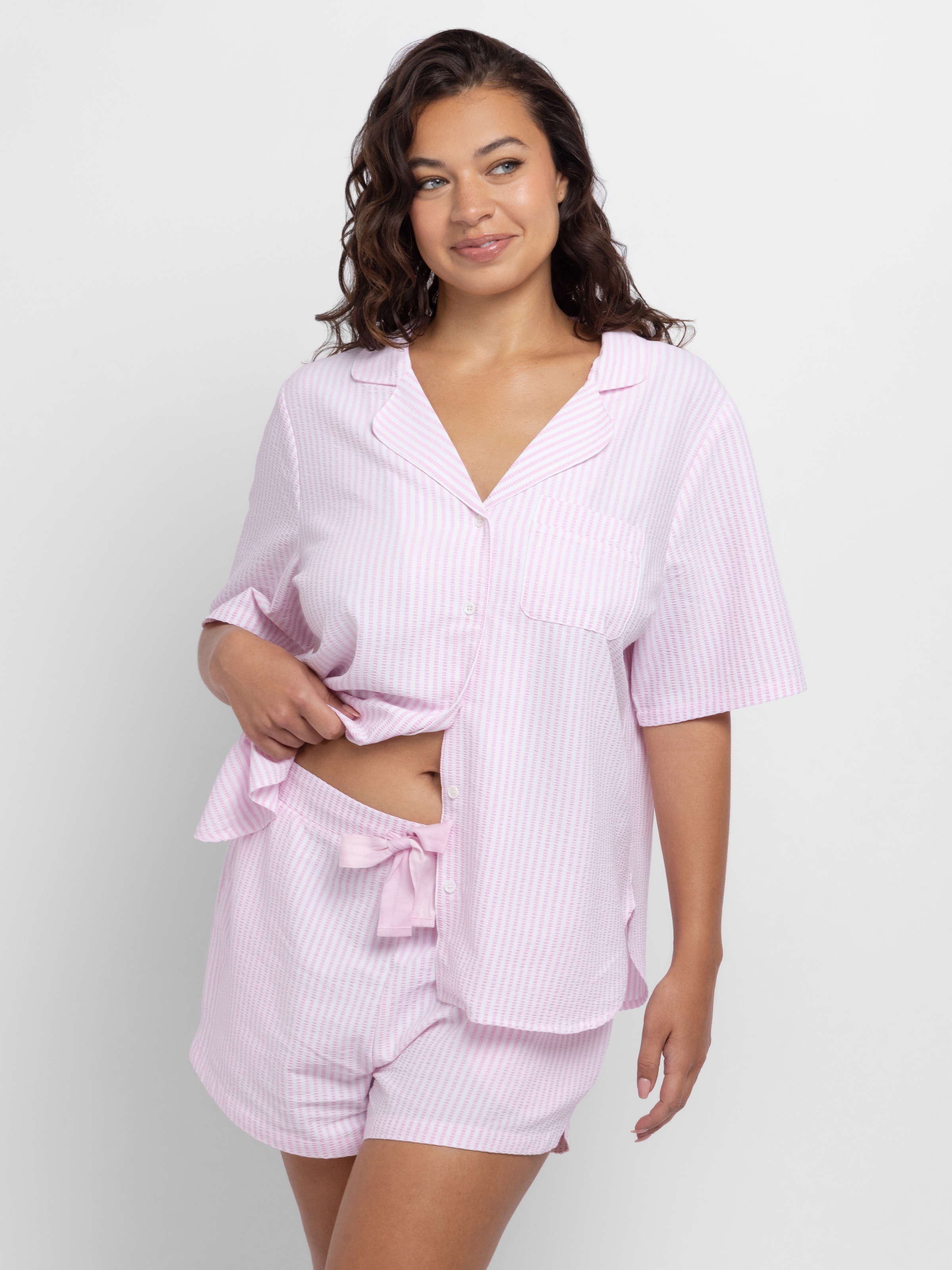 Dorina Pyjamaoberteil »Diana« V-Ausschnitt, feine Streifen, Kurzarm, weich, leicht