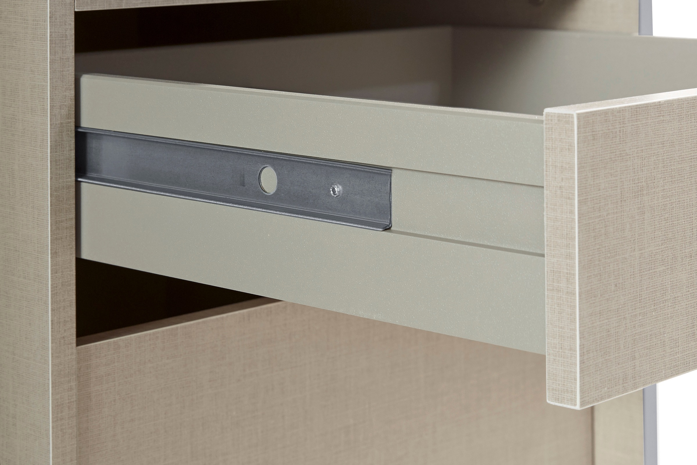 rauch Schwebetürenschrank »Kleiderschrank Schrank Garderobe Ankleide TOPSELLER OTELI« 3 Ausstattungen BASIC/CLASSIC/PREMIUM (inkl. SOFT-CLOSE-FUNKTION),  Breiten 203/271/315/360 cm Höhen 210/229 cm MADE IN GERMANY