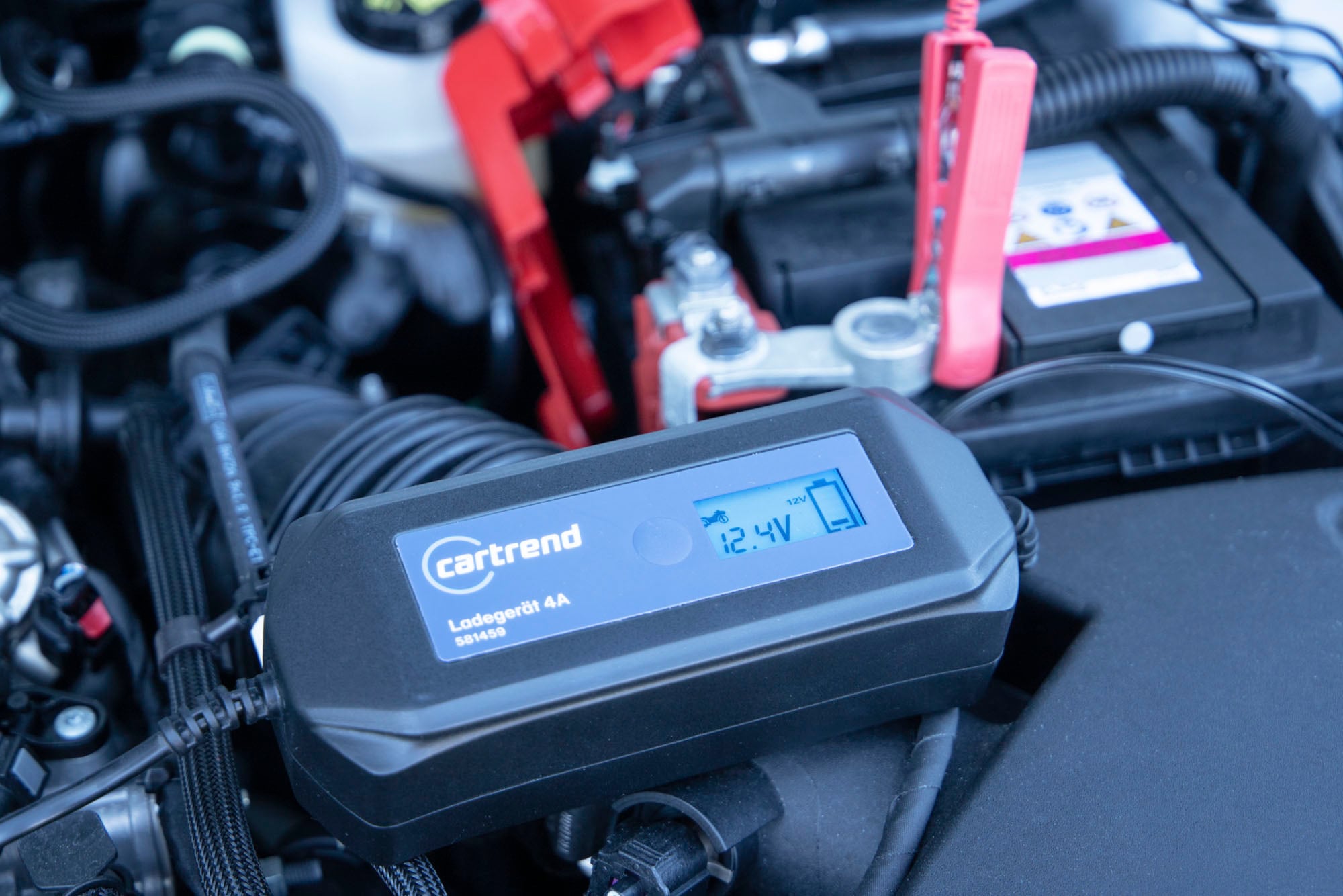 Cartrend Autobatterie-Ladegerät »Batterieladegerät DP4.1 mit Mikroprozessor-Technologie 6V/12V, 4A«