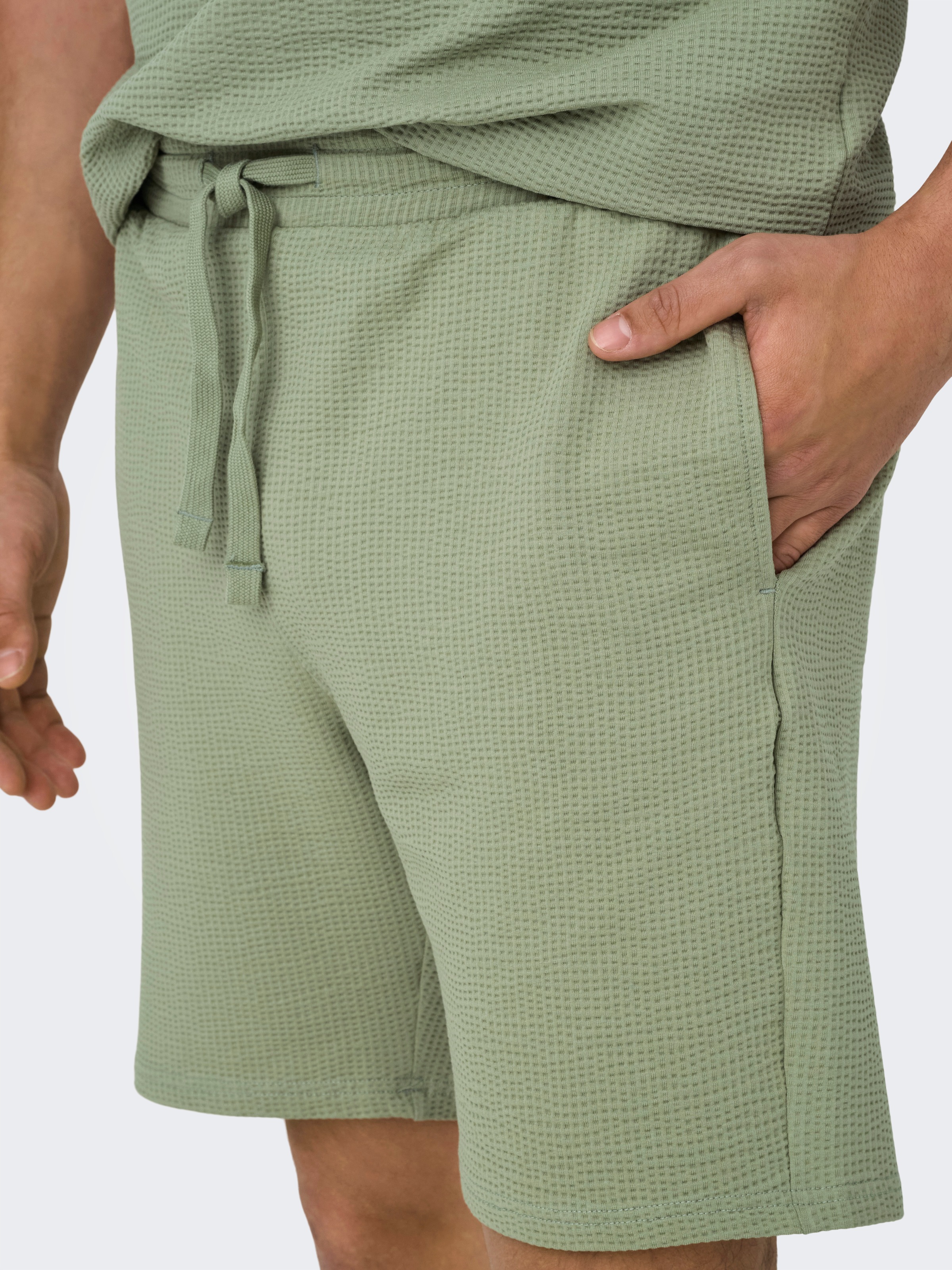 ONLY & SONS Shorts »ONSKIAN LIFE REG SEERSUCKER SHORTS NOOS«