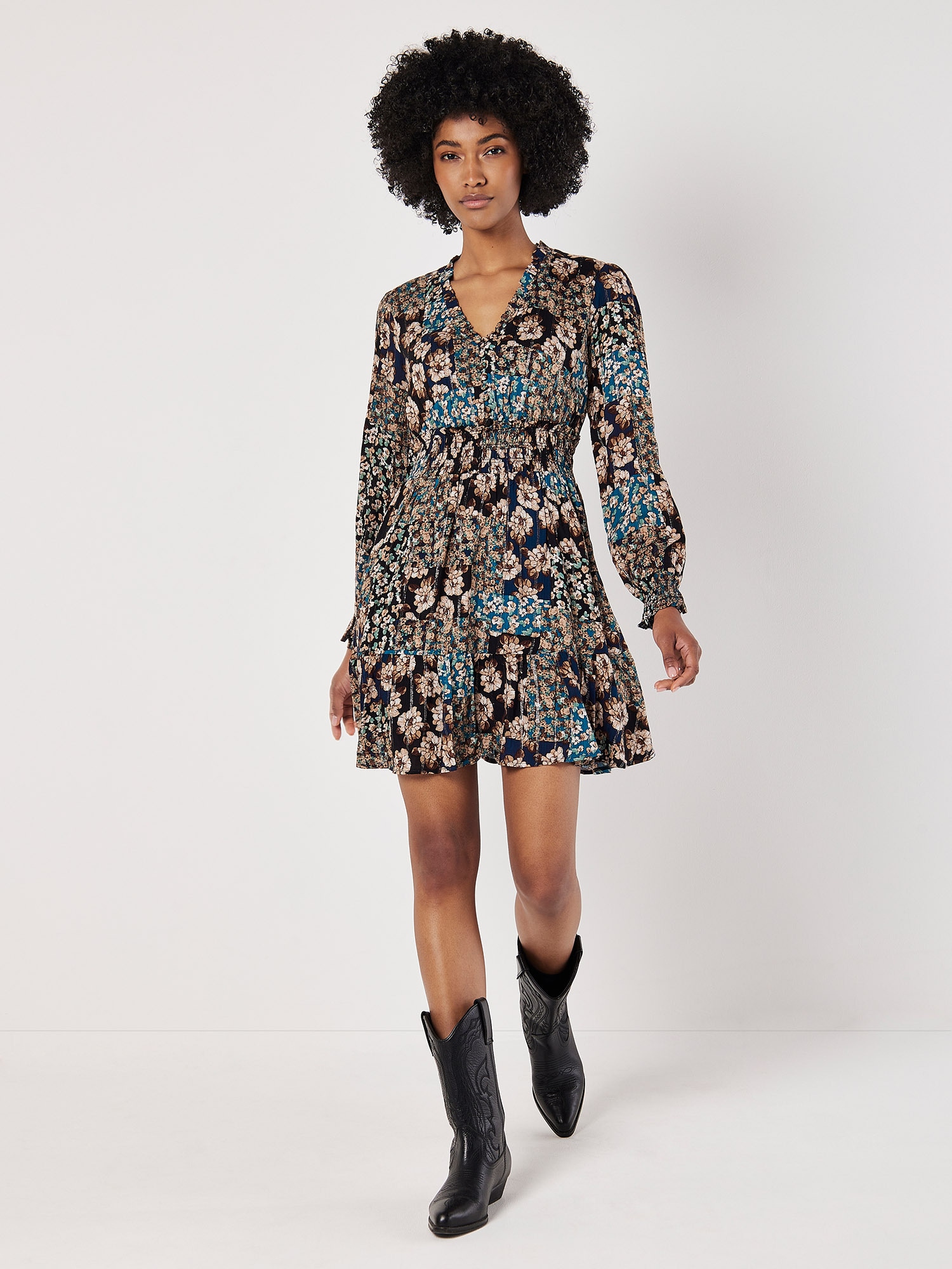 Apricot Minikleid »Minikleid« mit Smokdetails