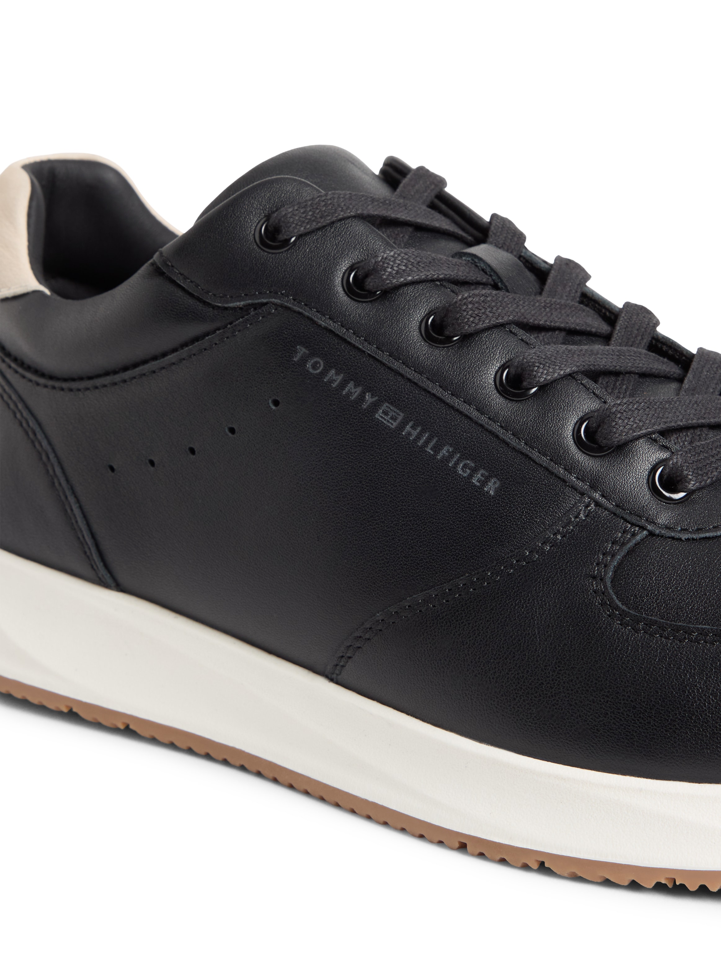 Tommy Hilfiger Sneaker »NEWPORT LTH«  Sneaker, Freizeitschuh, Halbschuh mit seitlicher Logoprägung