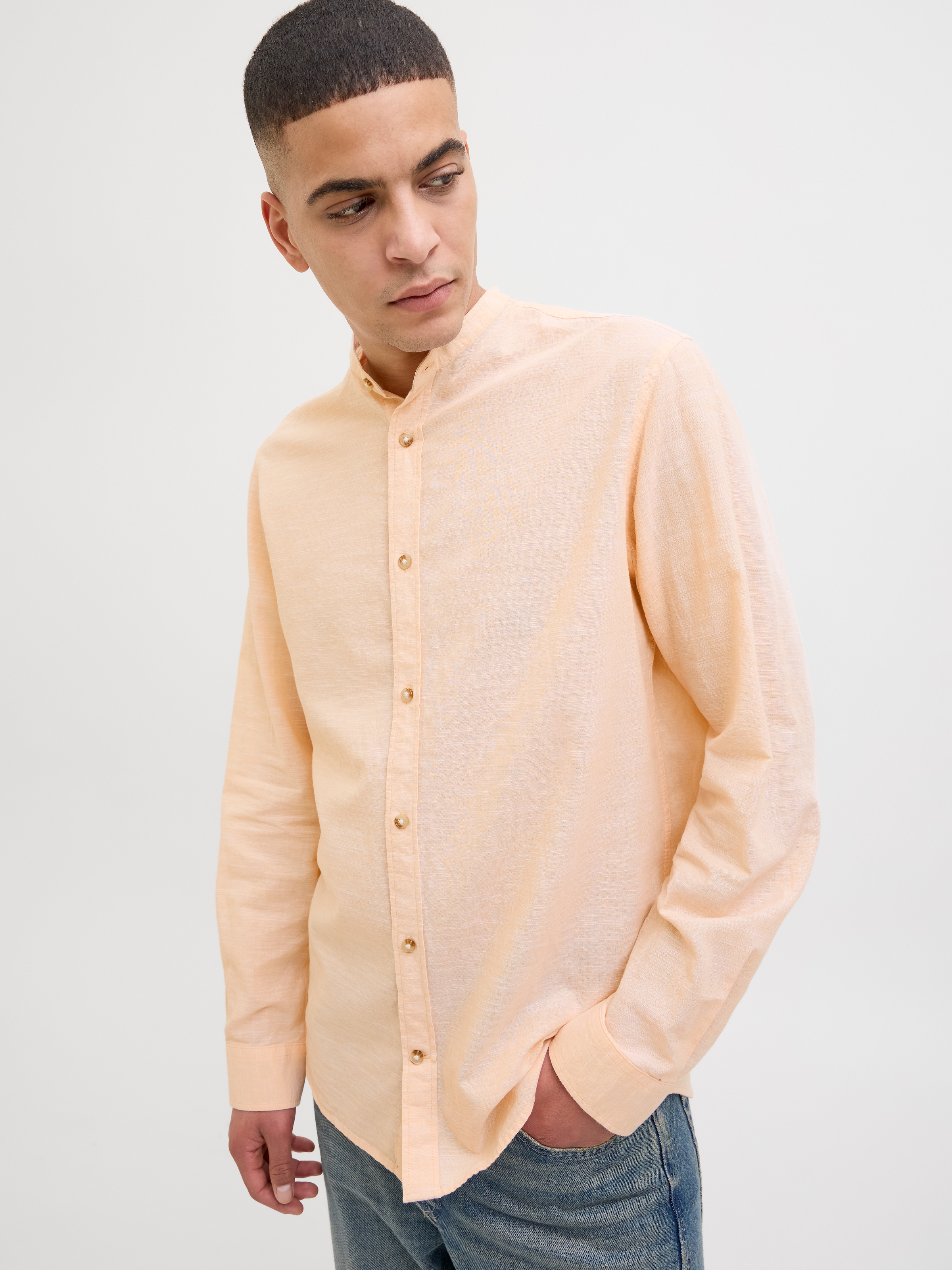 Jack & Jones Langarmhemd »JJESUMMER BAND SHIRT LS SN«, mit Bandkragen