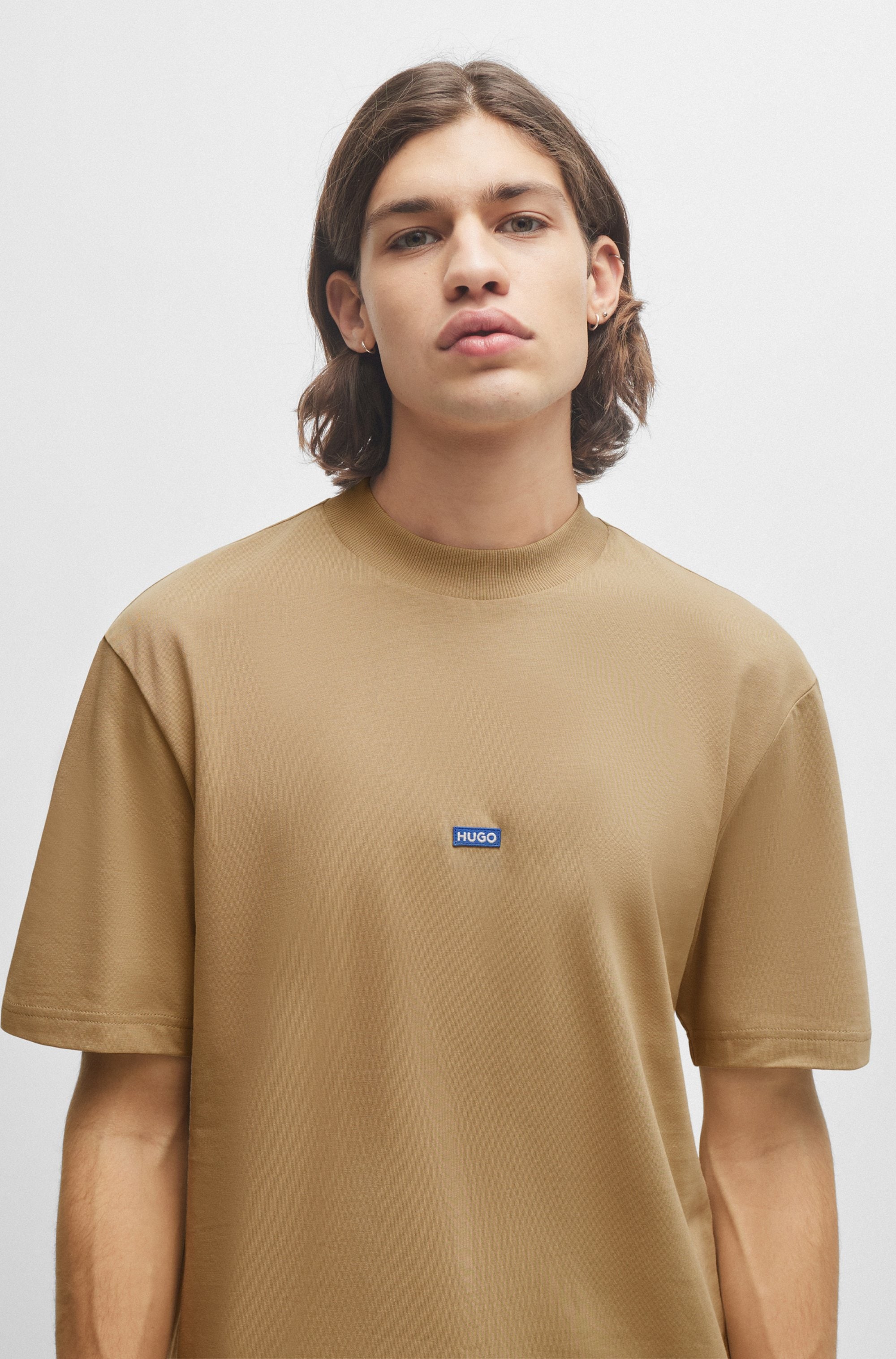 HUGO Blue T-Shirt »Nieros«, mit Logo-Patch