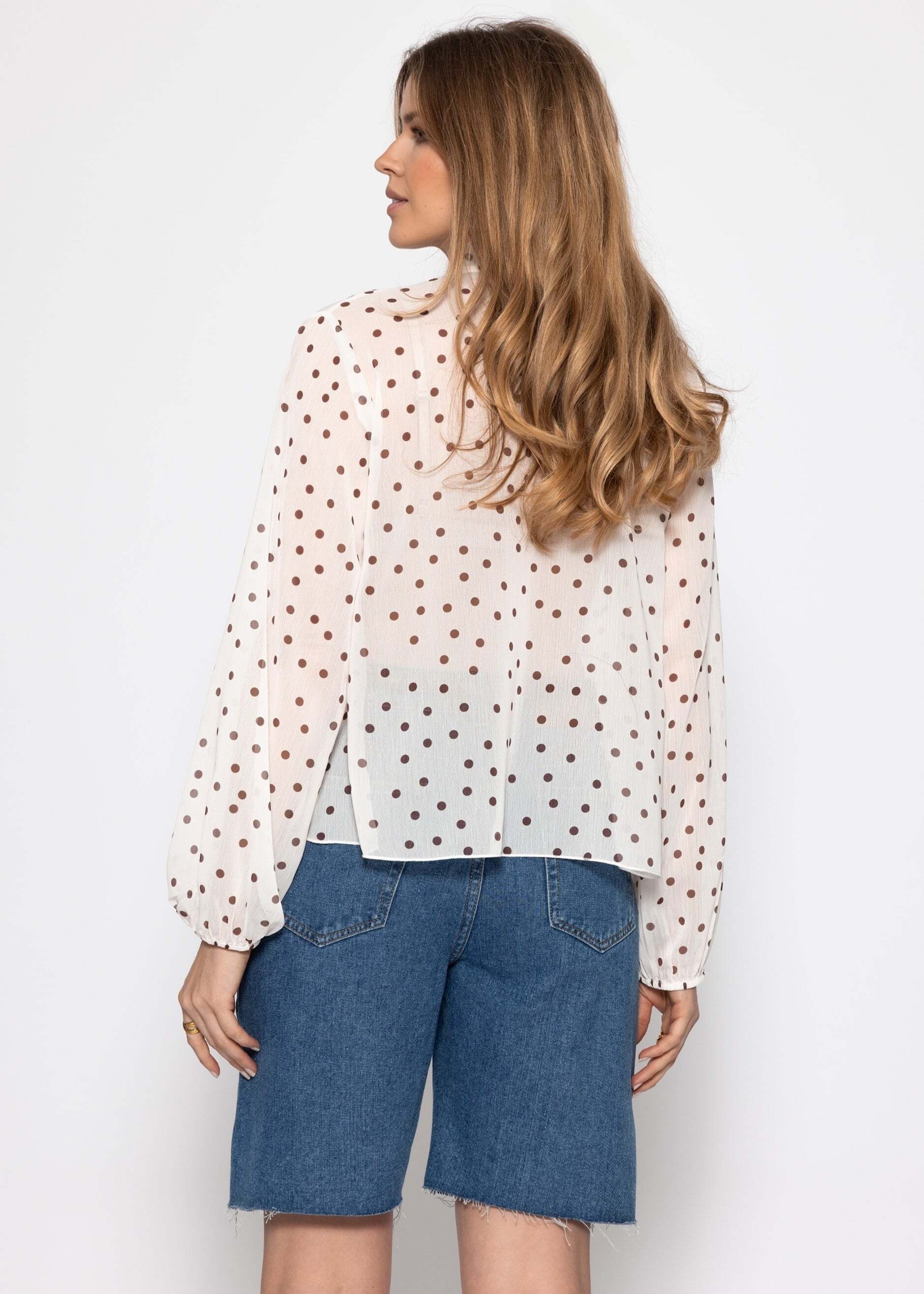 SASSYCLASSY Chiffonbluse »Chiffon Bluse mit Volants und Punktemuster« Leichte Bluse mit braunem Punktemuster und locker fallendem Schnitt