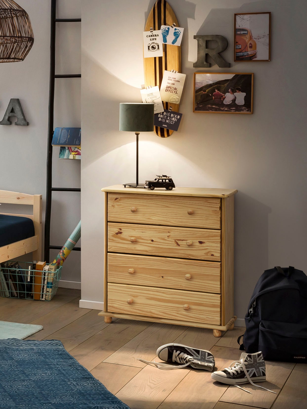 Home affaire Kommode »Chur« aus massiven Kiefernholz, Breite 80 cm, Höhe 102 cm