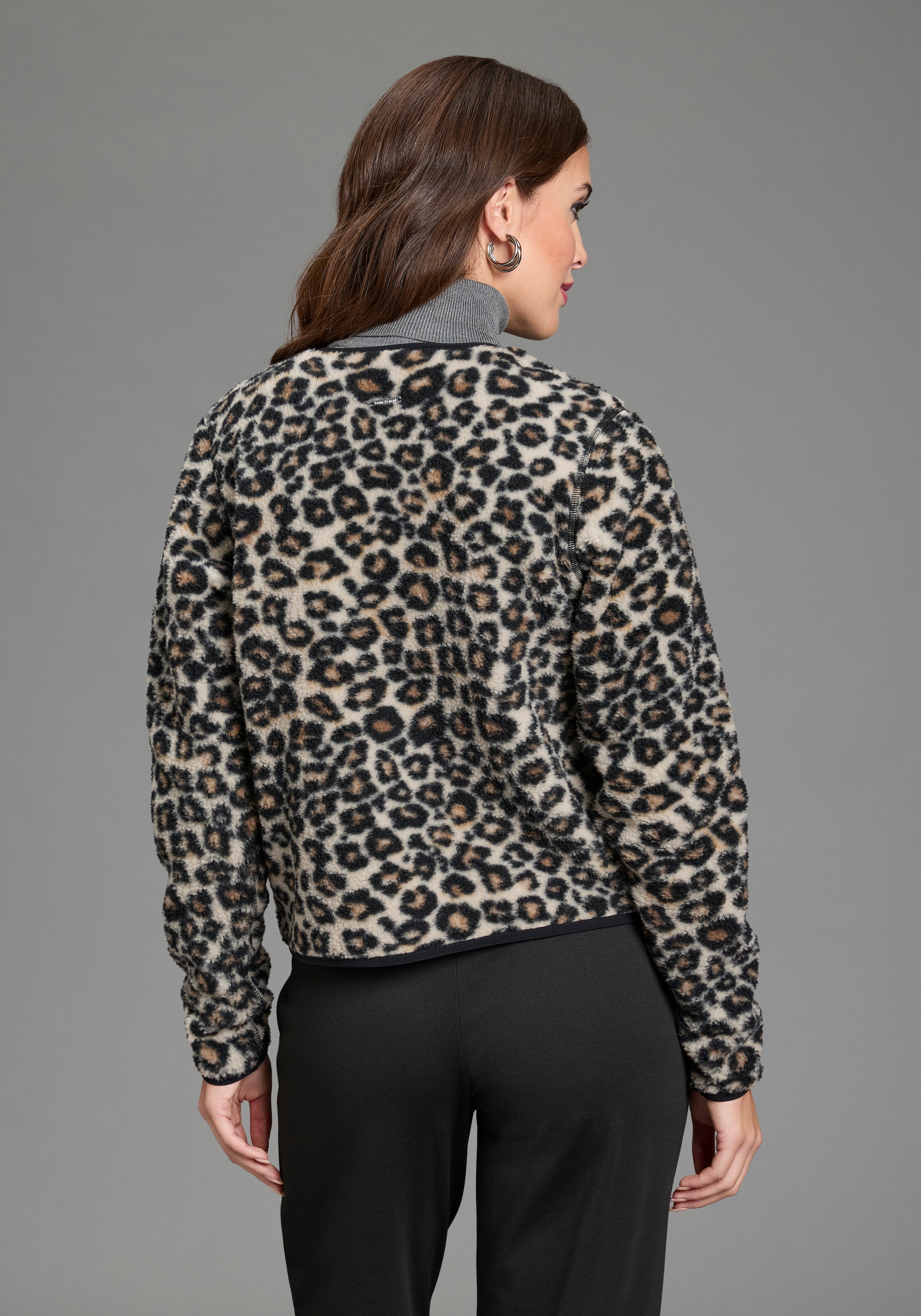 Bruno Banani Fleecejacke Teddy Fleece Flauschig mit Knöpfen bedruckt