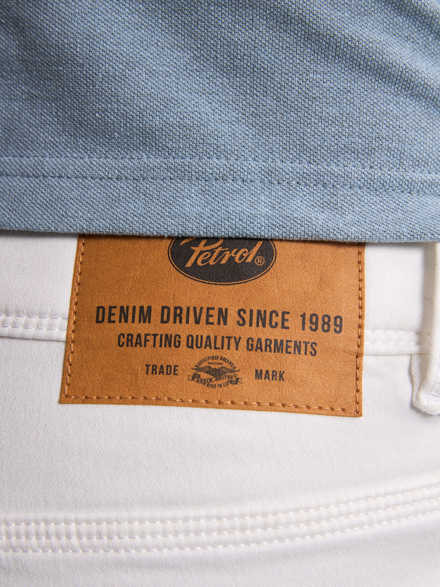 Petrol Industries Jeansshorts Sommerhose im Five-Pocket Style