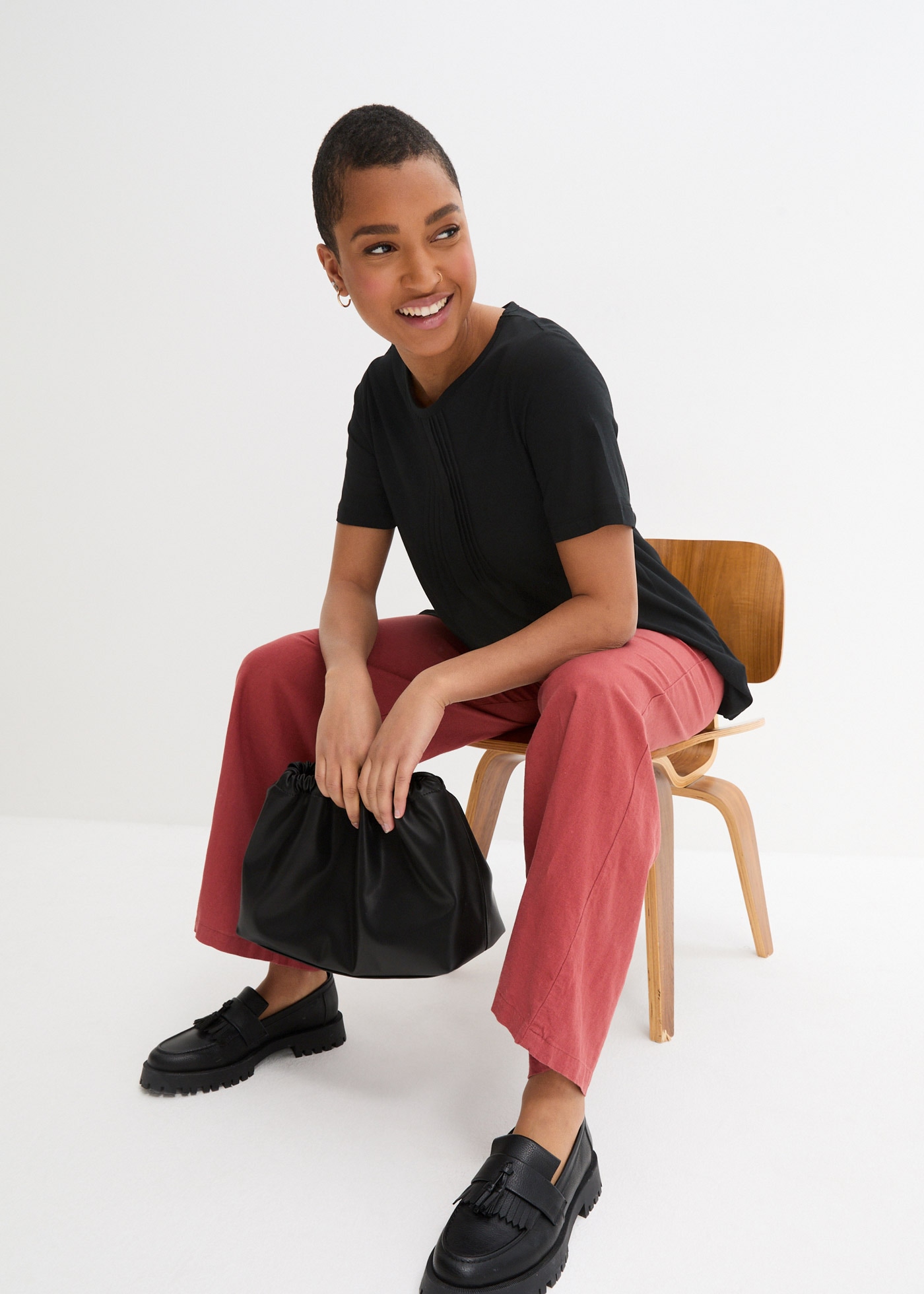 bonprix T-Shirt »T-Shirt in A-Linien-Form, kurzarm« dezente A-Linie, Kurzarm, aus Baumwolle und Viskose