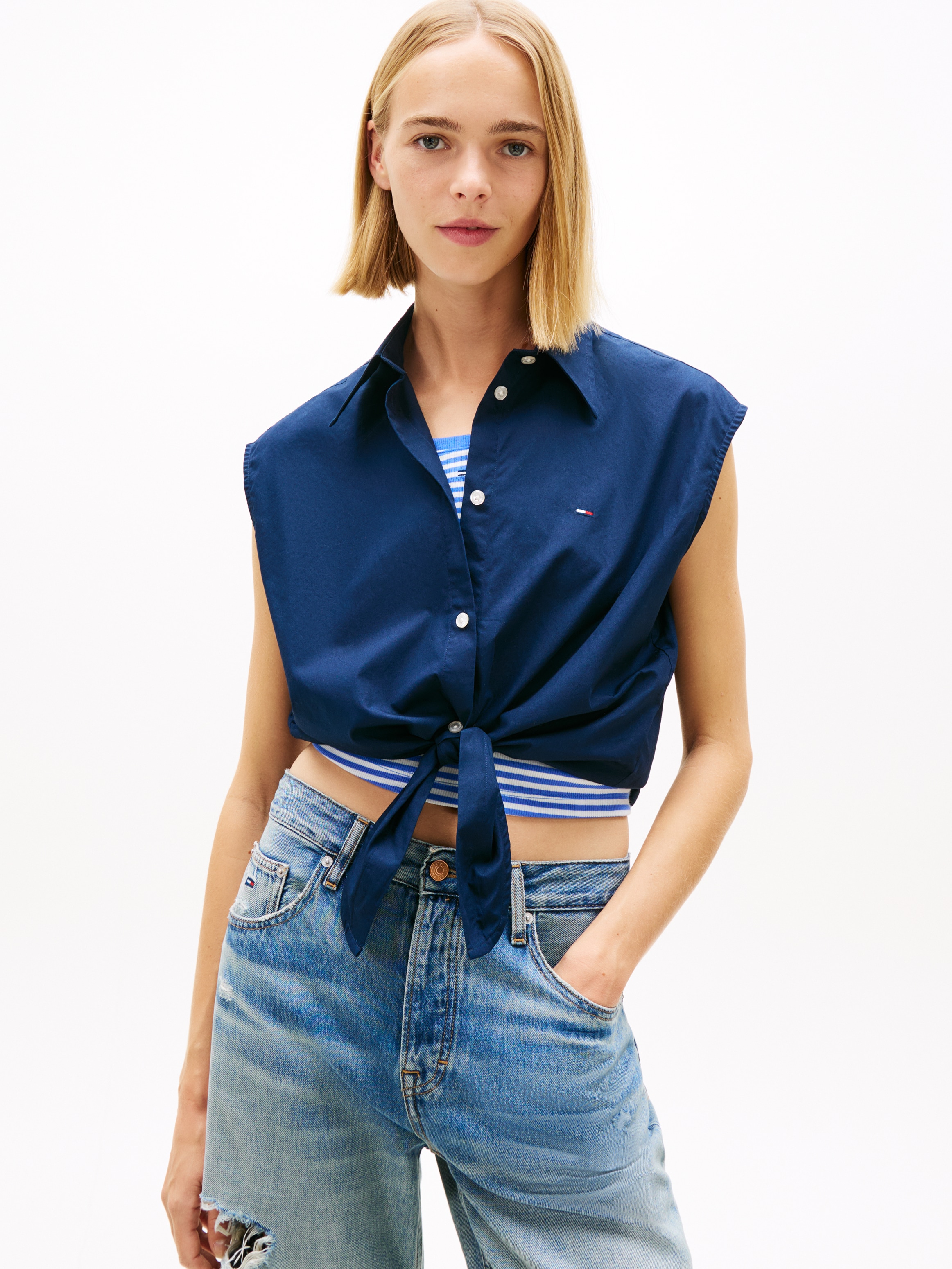 Tommy Jeans Blusentop »TJW TIE FRONT POPLIN SHIRT« mit Knoten Detail am Saum, reine Baumwolle