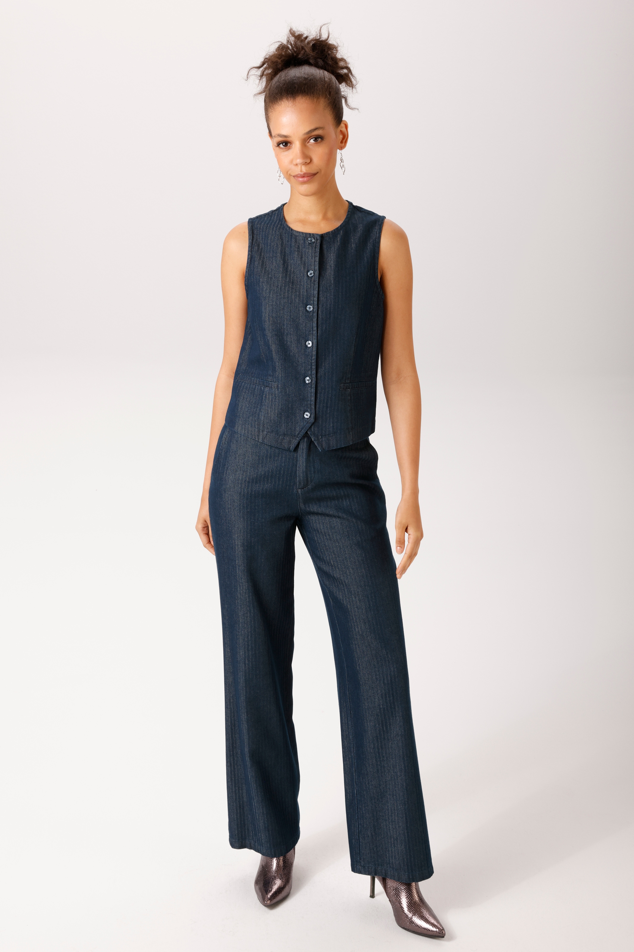 Aniston CASUAL aus strukturiertem, weichen Denim - NEUE KOLLEKTION