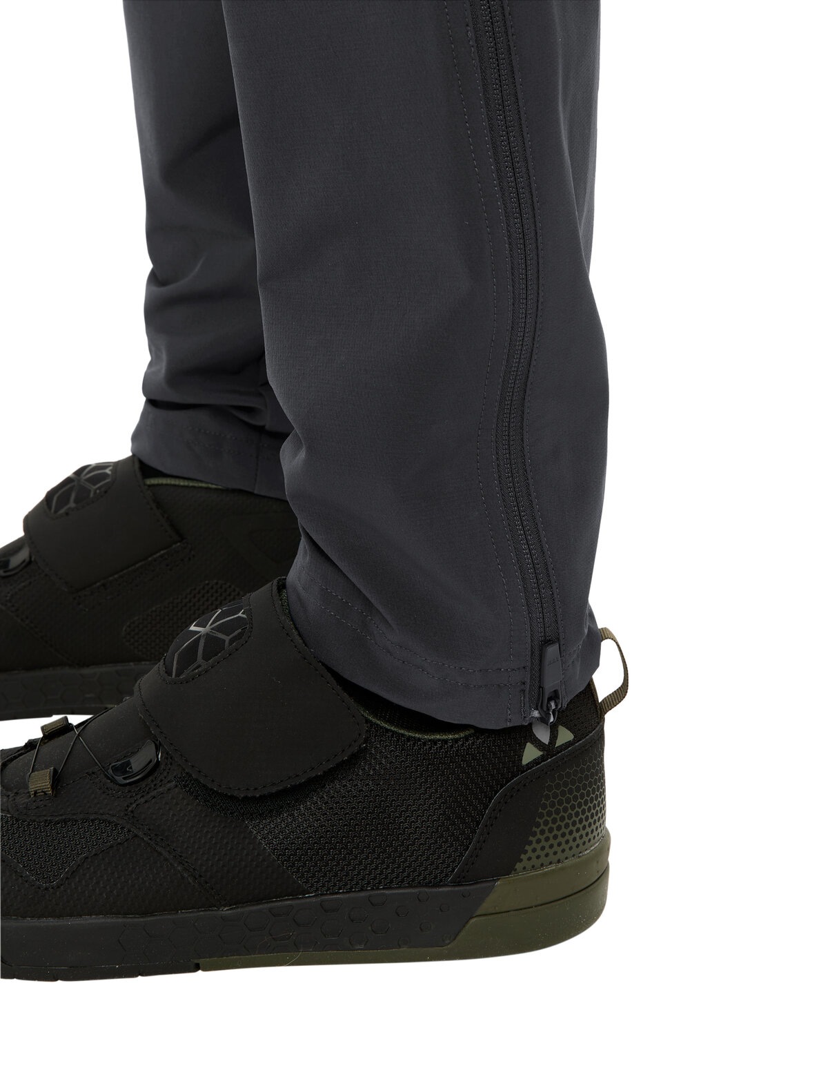 VAUDE Softshellhose »MEN'S QIMSA LIGHT SOFTSHELL PANTS II«  windabweisendes Material, wasserdichter Einsatz am Gesäß