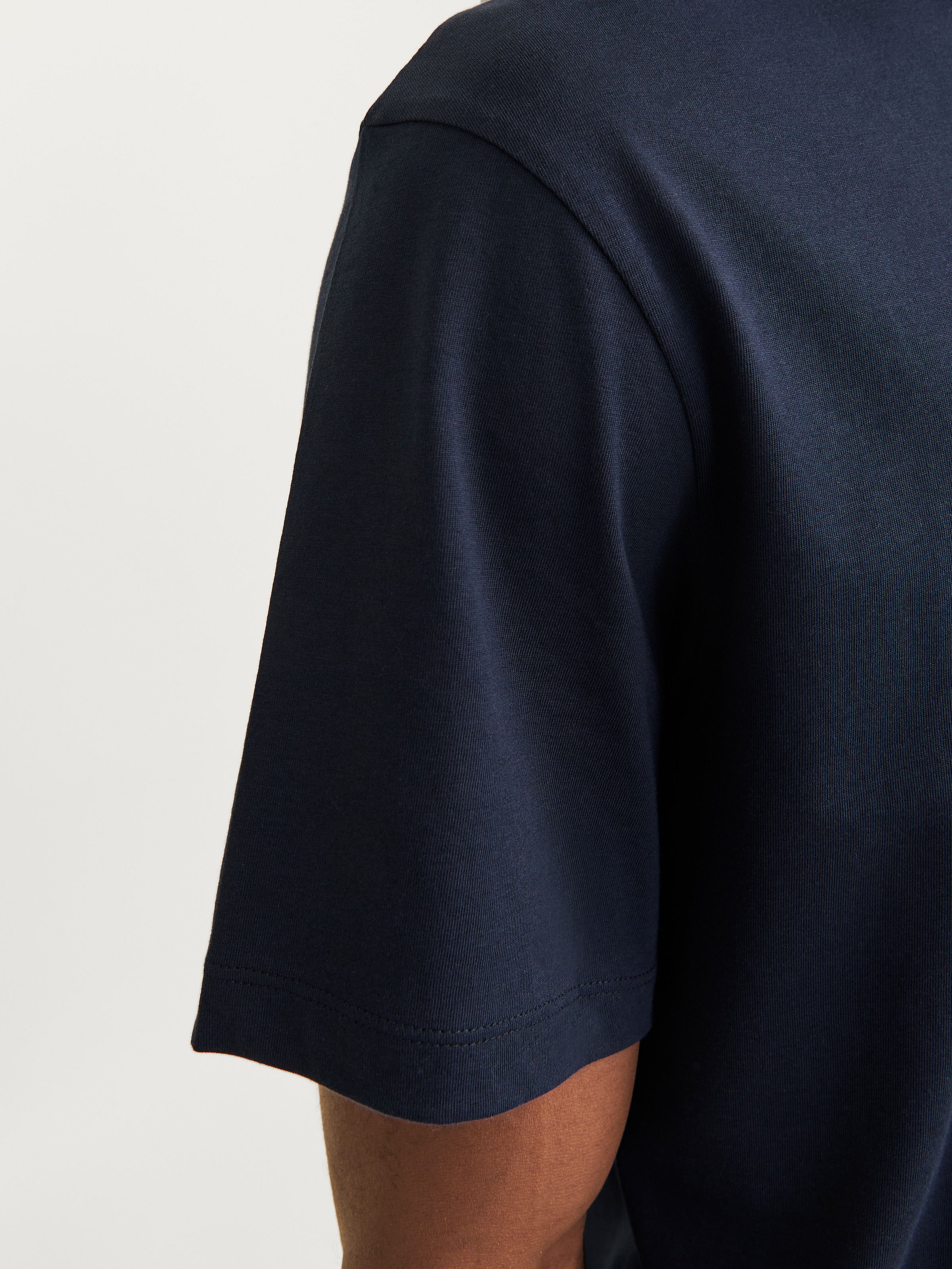 Jack & Jones Rundhalsshirt »JJECORP GRAPHIC TEE SS O-NECK NOOS«, mit Logo Print
