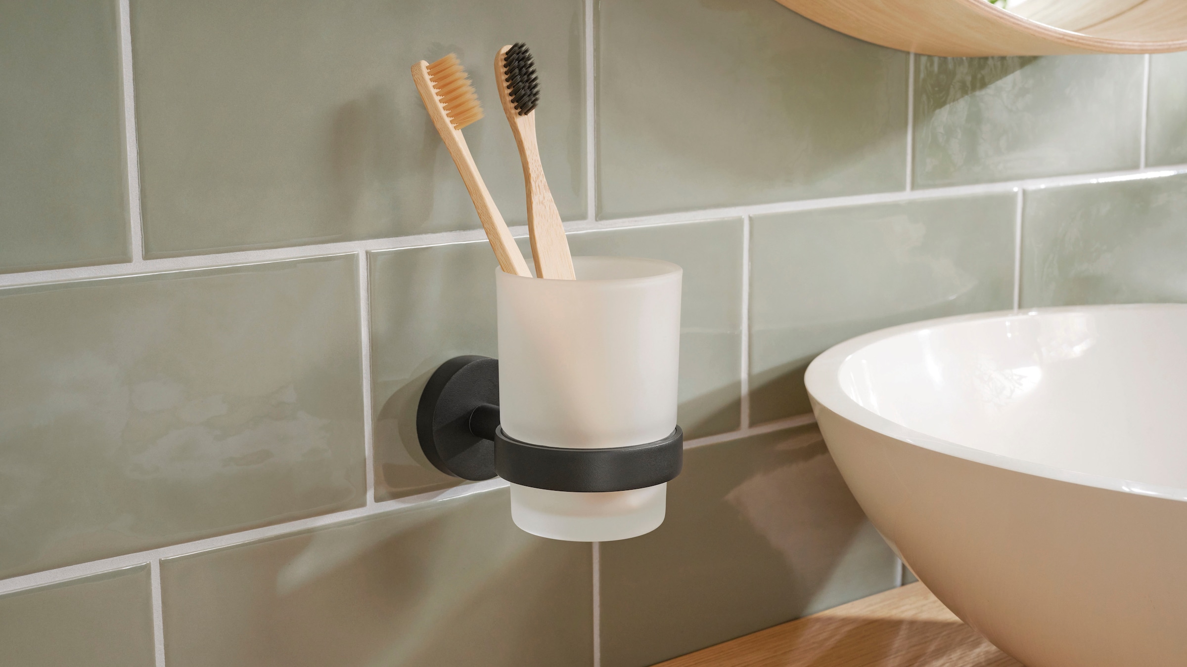 tesa Zahnputzbecher »MOON Zahnputzbecherhalter ohne Bohren - 9,6 cm : 7 cm : 10,9 cm« selbstklebender Zahnbürstenhalter - grau