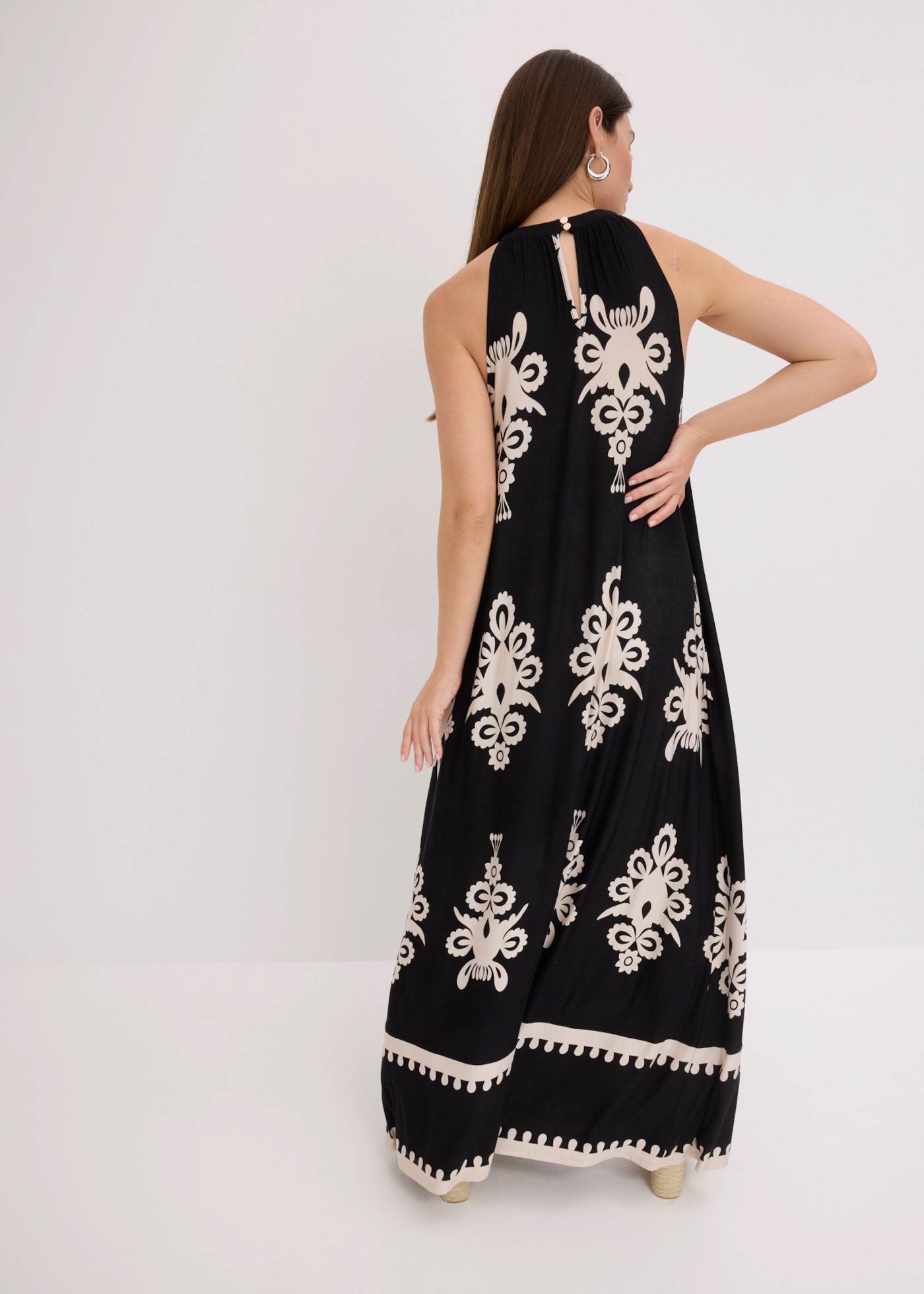 bonprix Jerseykleid aus Viskose-Mix, ausgestellte Passform, maxilänge, ärmellos