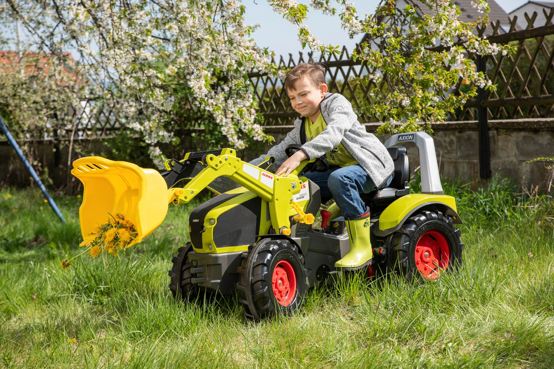 rolly toys® Tretfahrzeug »Premium Claas Axion 960«, Kindertraktor mit Lader und Bremse