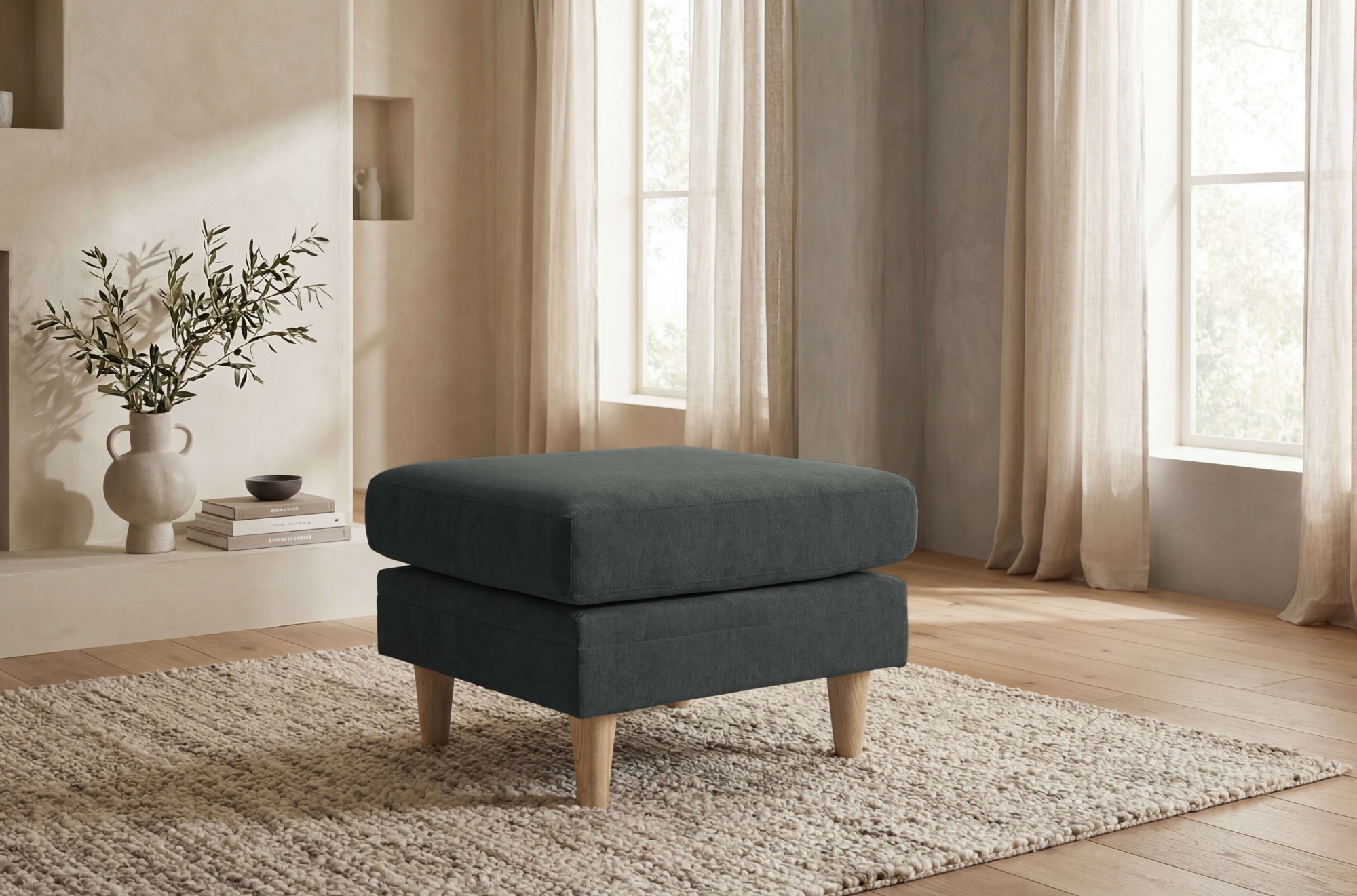 Home affaire Polsterhocker »Arellano, Breite 63 cm« klassisches Design, mit Massivholzfüßen, Webstoff fein, Chenille