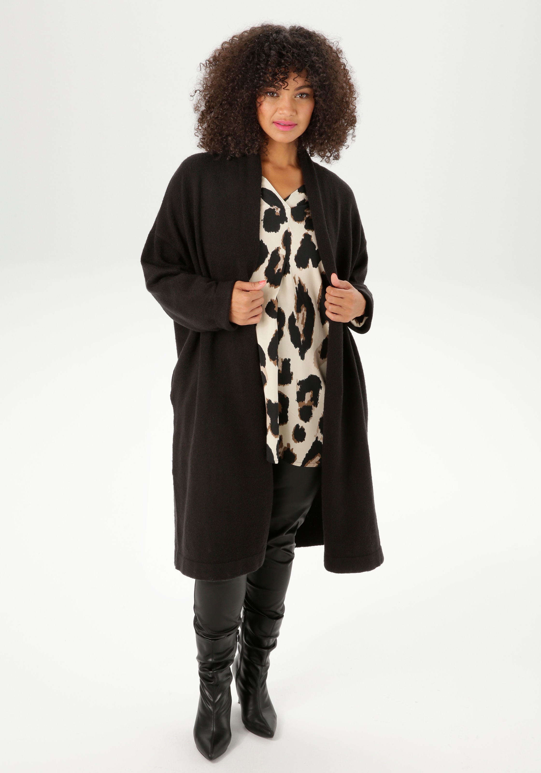 Aniston Plus Damen Strickjacke in kuscheliger Qualität - NEUE KOLLEKTION in schwarz, Größe 52