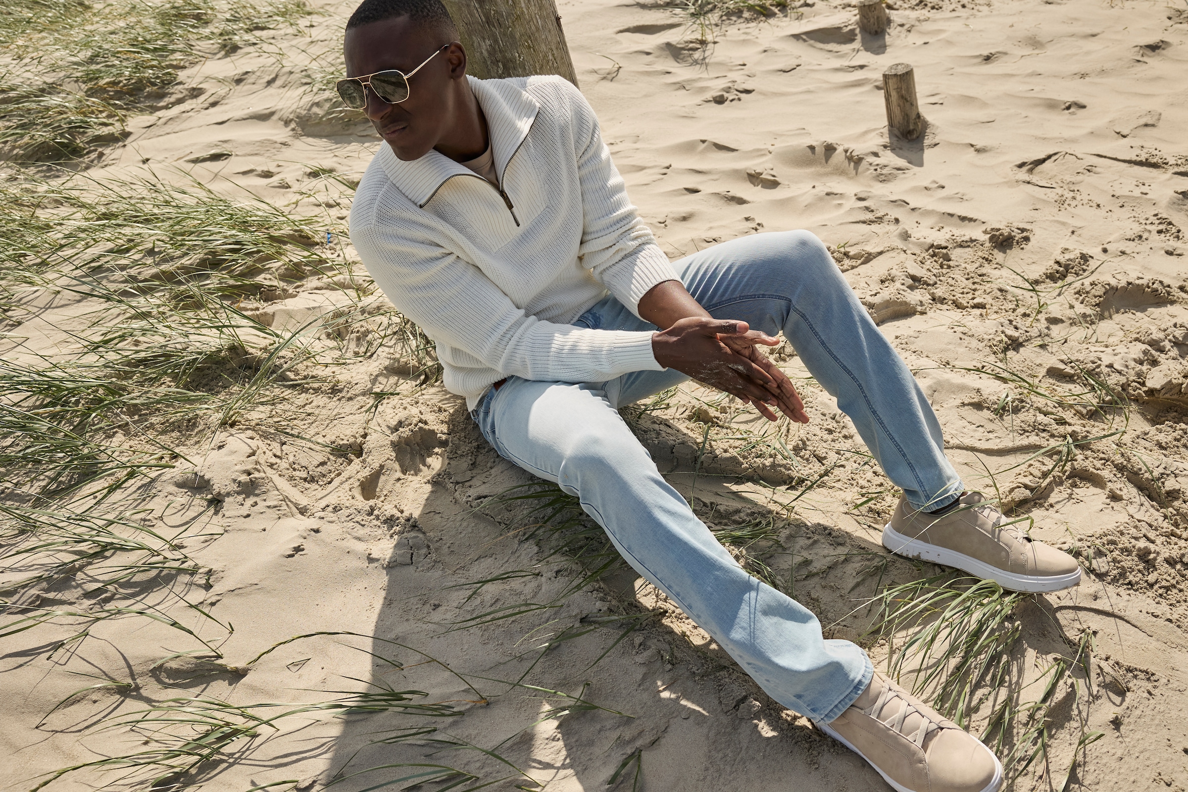 Bruno Banani Straight-Jeans »Hutch«, gerade Beinform, teilweise mit modischen Destroyed-Effekten