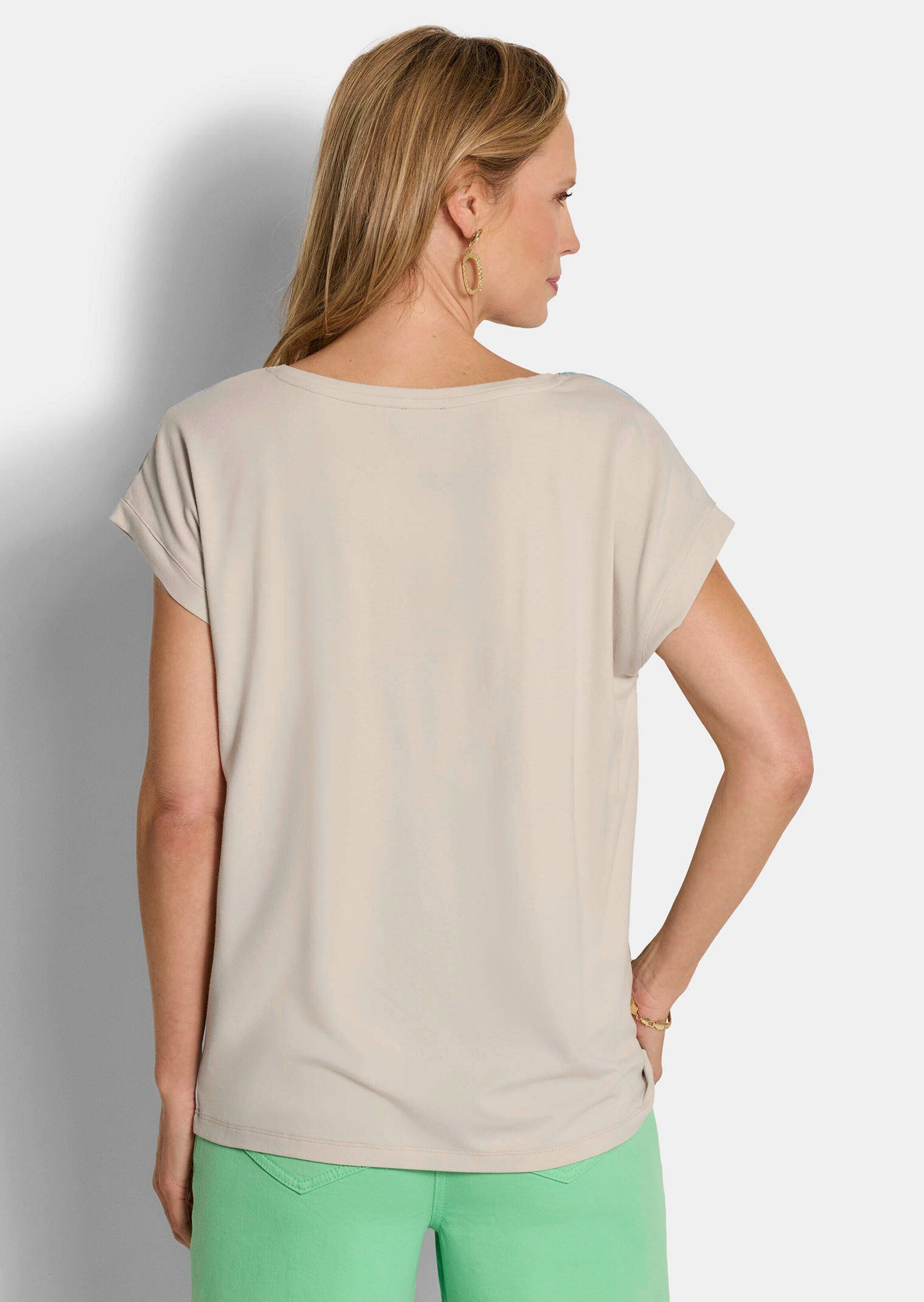 GOLDNER Print-Shirt »Druckshirt mit Folienprint« Rückteil aus elastischem Jersey