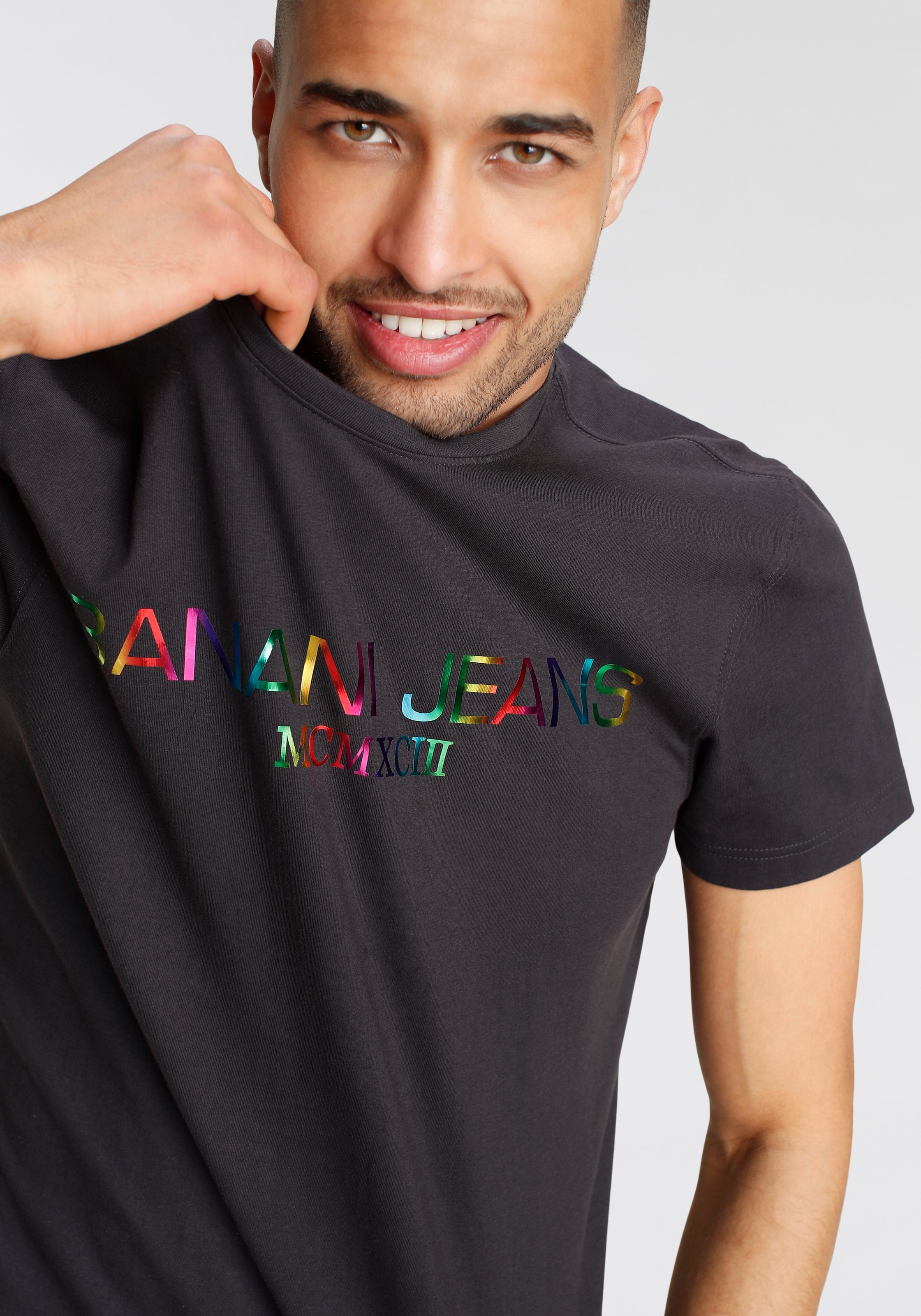Bruno Banani T-Shirt, mit Rainbowprint online bestellen bei OTTO