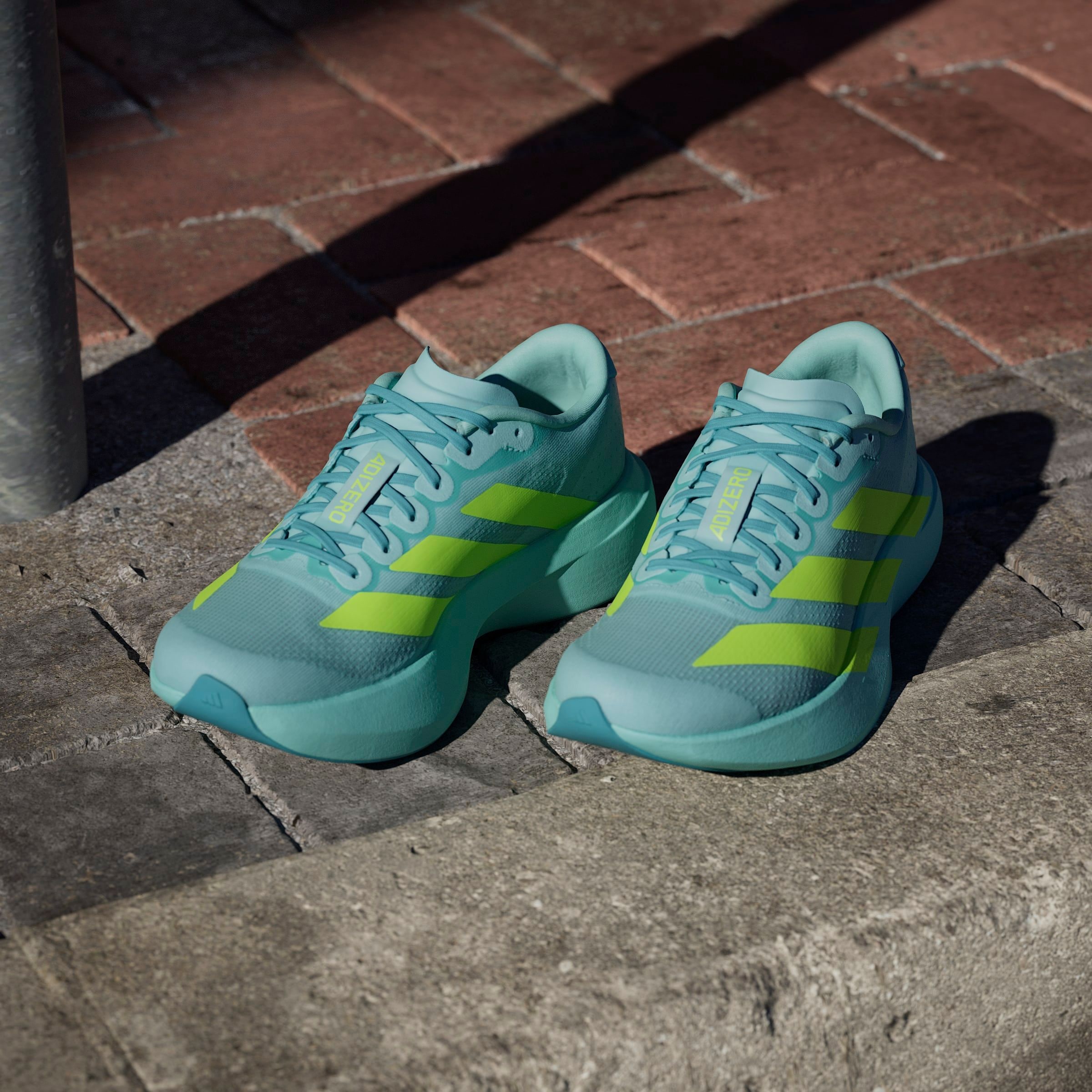 adidas Performance Laufschuh »ADIZERO EVO SL«, angelehnt an das Design vom Adios Pro Evo
