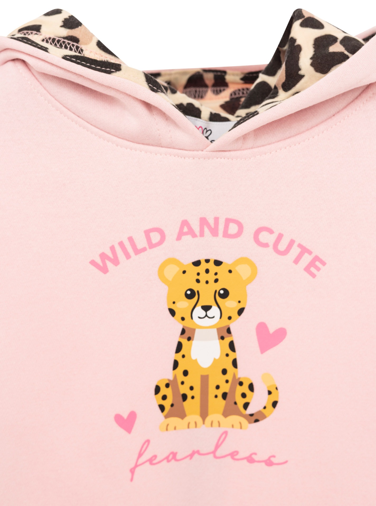 Zwillingsherz Sweatshirt »"Wild and Cute"«, Statement Schriftzug und Leopard, Kapuze, Kängurutasche
