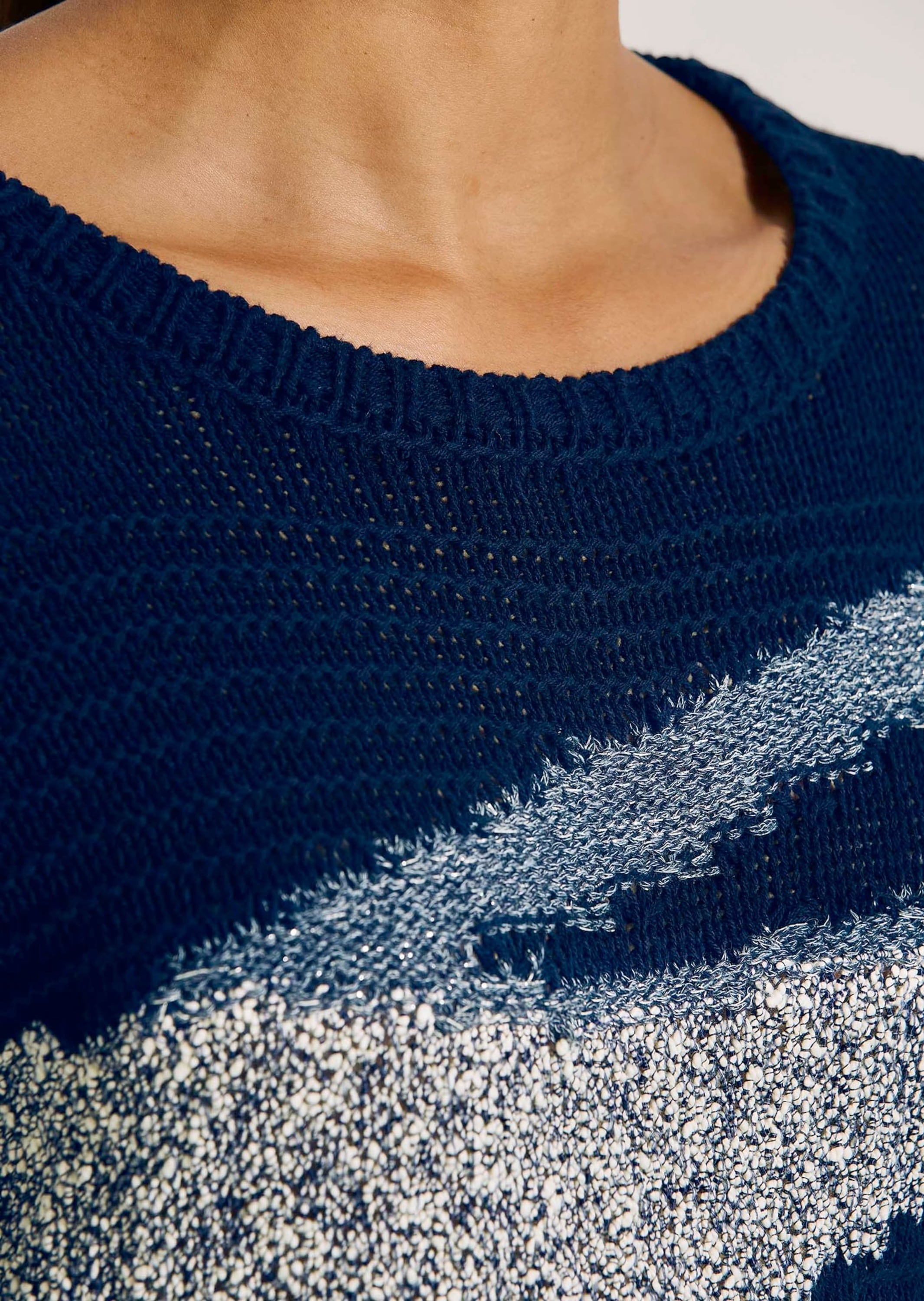 MADELEINE Longpullover »Pullover Rundhals-Pullover mit Intarsien«