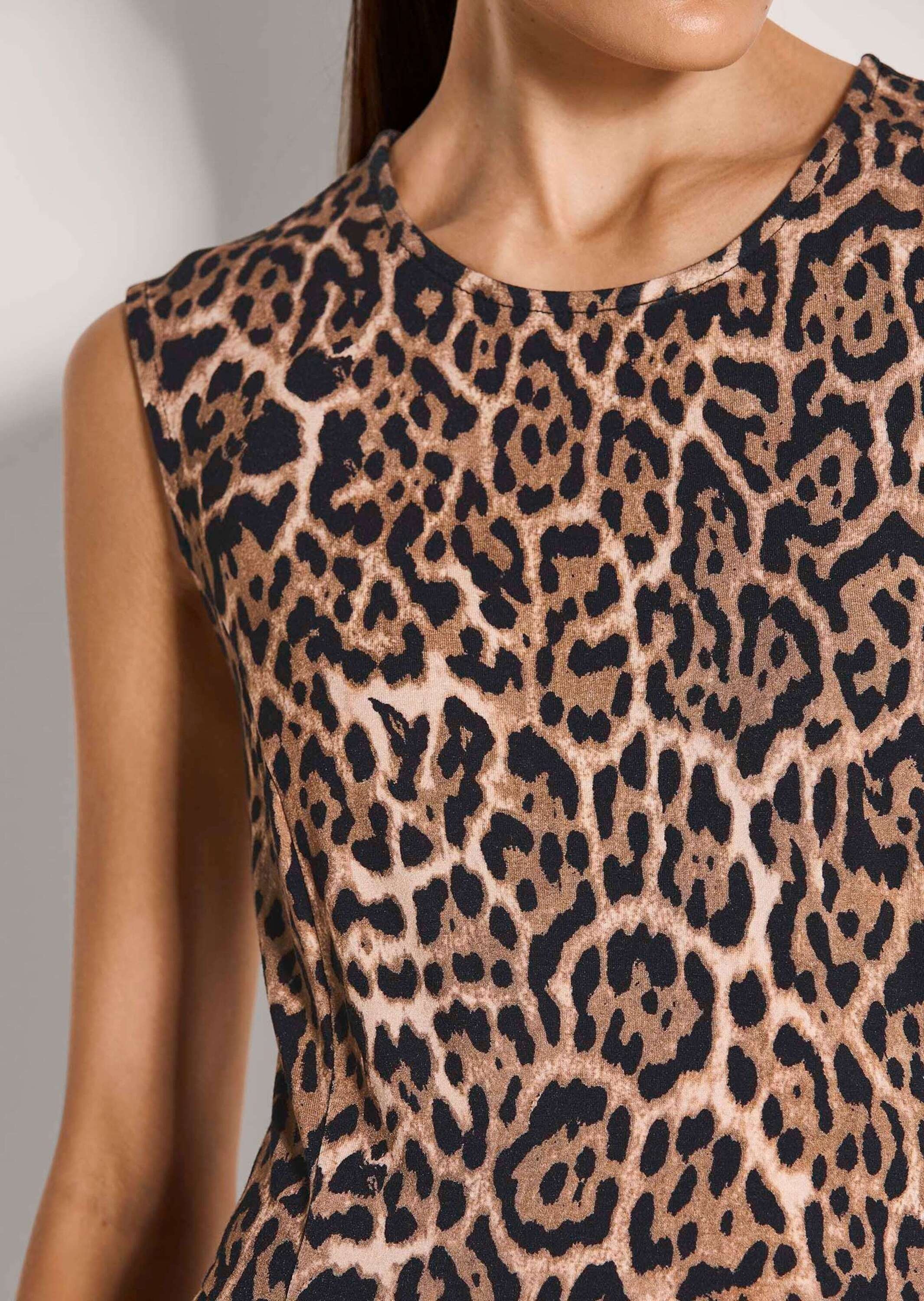 MADELEINE Midikleid »Maxikleid Sommerkleid mit Animalprint« Taillennaht