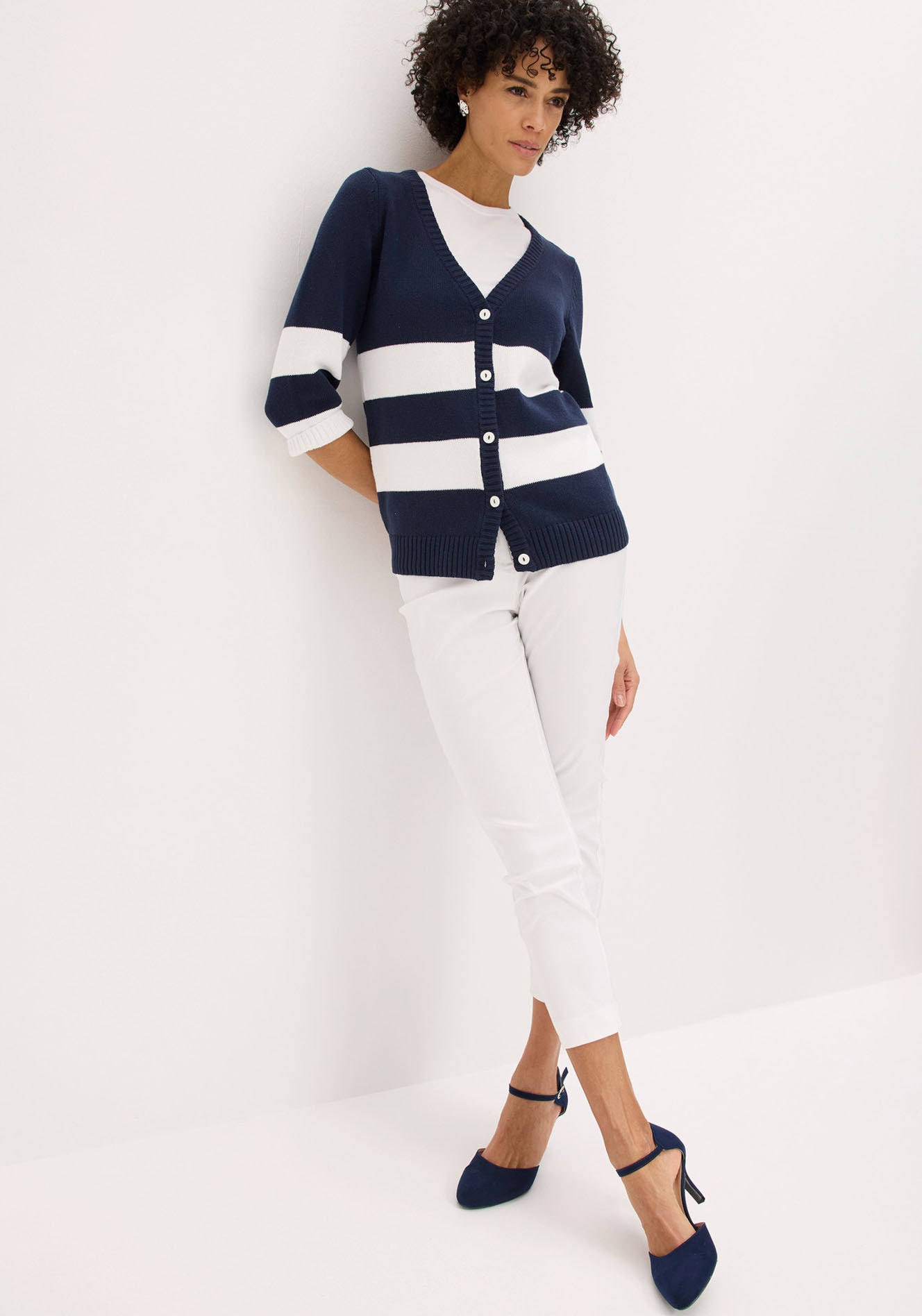 bonprix Strickjacke Slim fit Passform, mit Streifenmuster, eleganter Stil