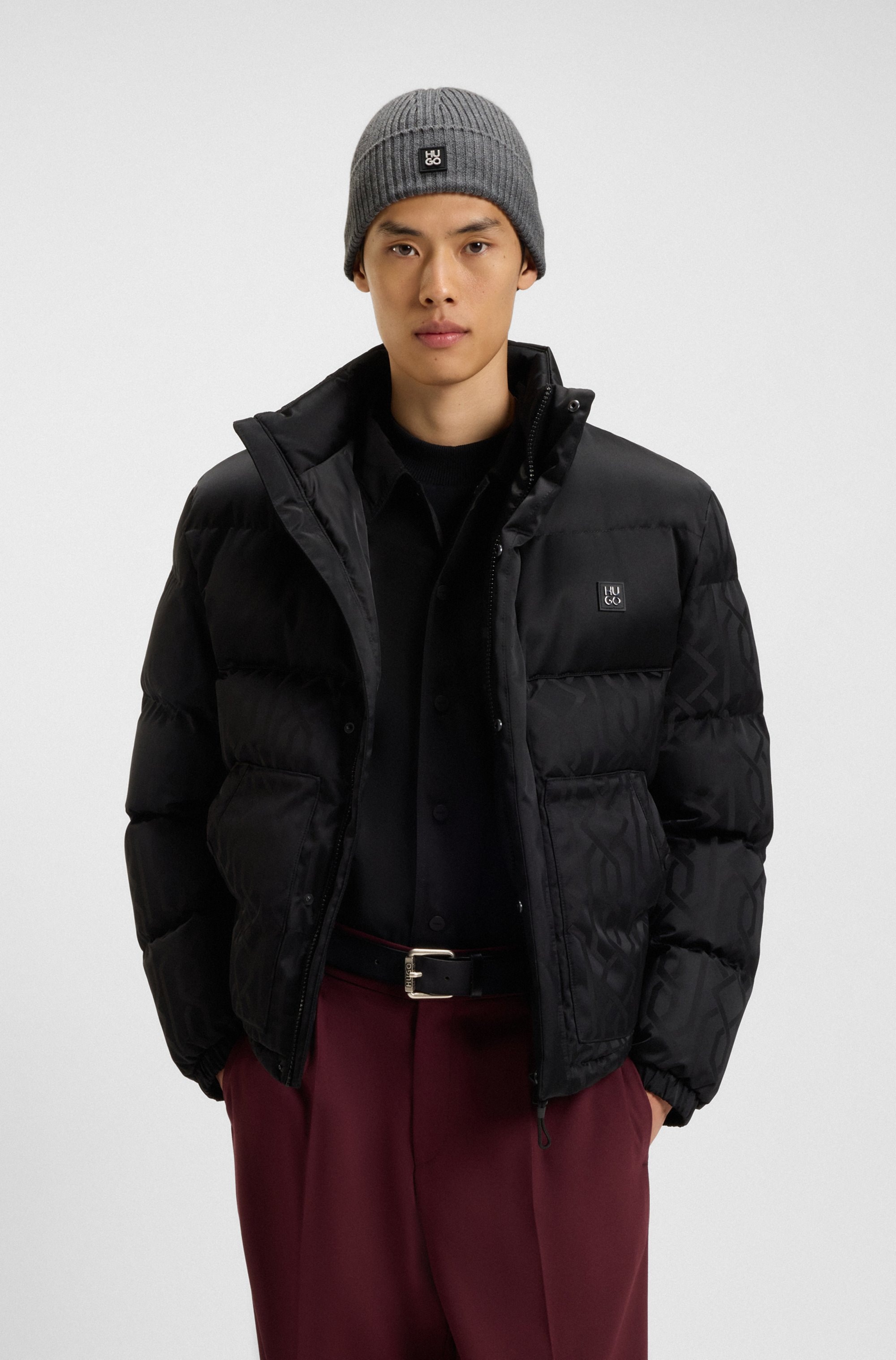 HUGO Strickmütze »Xola_Metal« mit Stack-Label