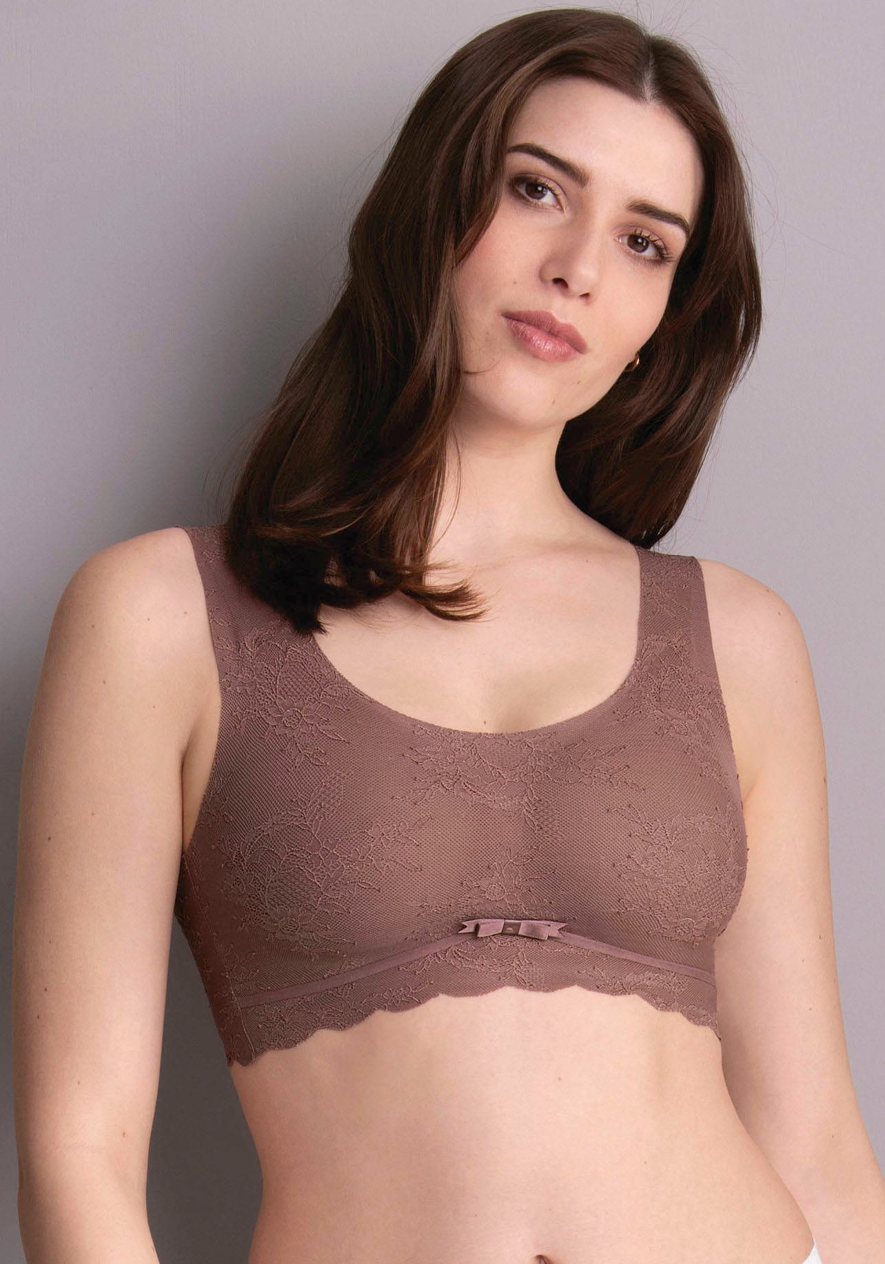 Bralette »Essentials Lace mit Schale«, vorgeformt mit herausnehmbarer Schale