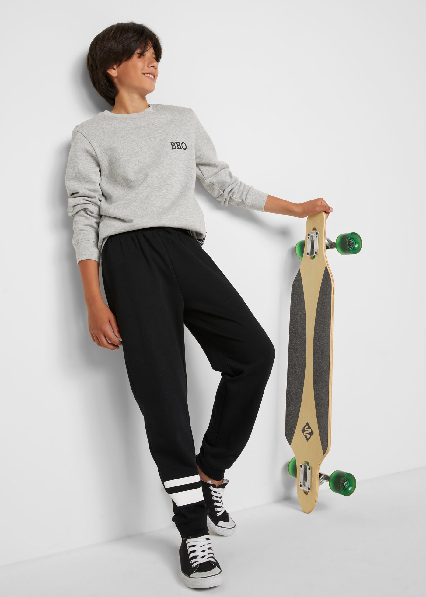 bonprix Jogginghose  aus Baumwoll-Mix, mit Eingrifftaschen, bequeme Passform